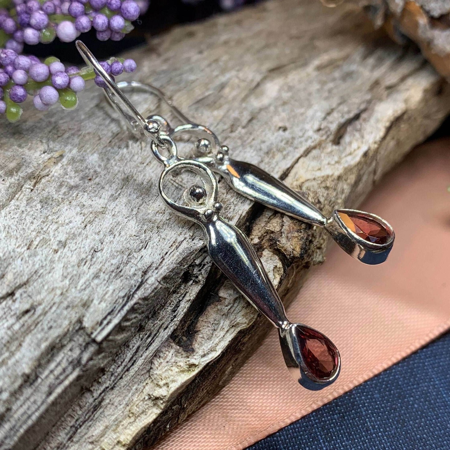 Sky Goddess Earrings - Amethyst Oval