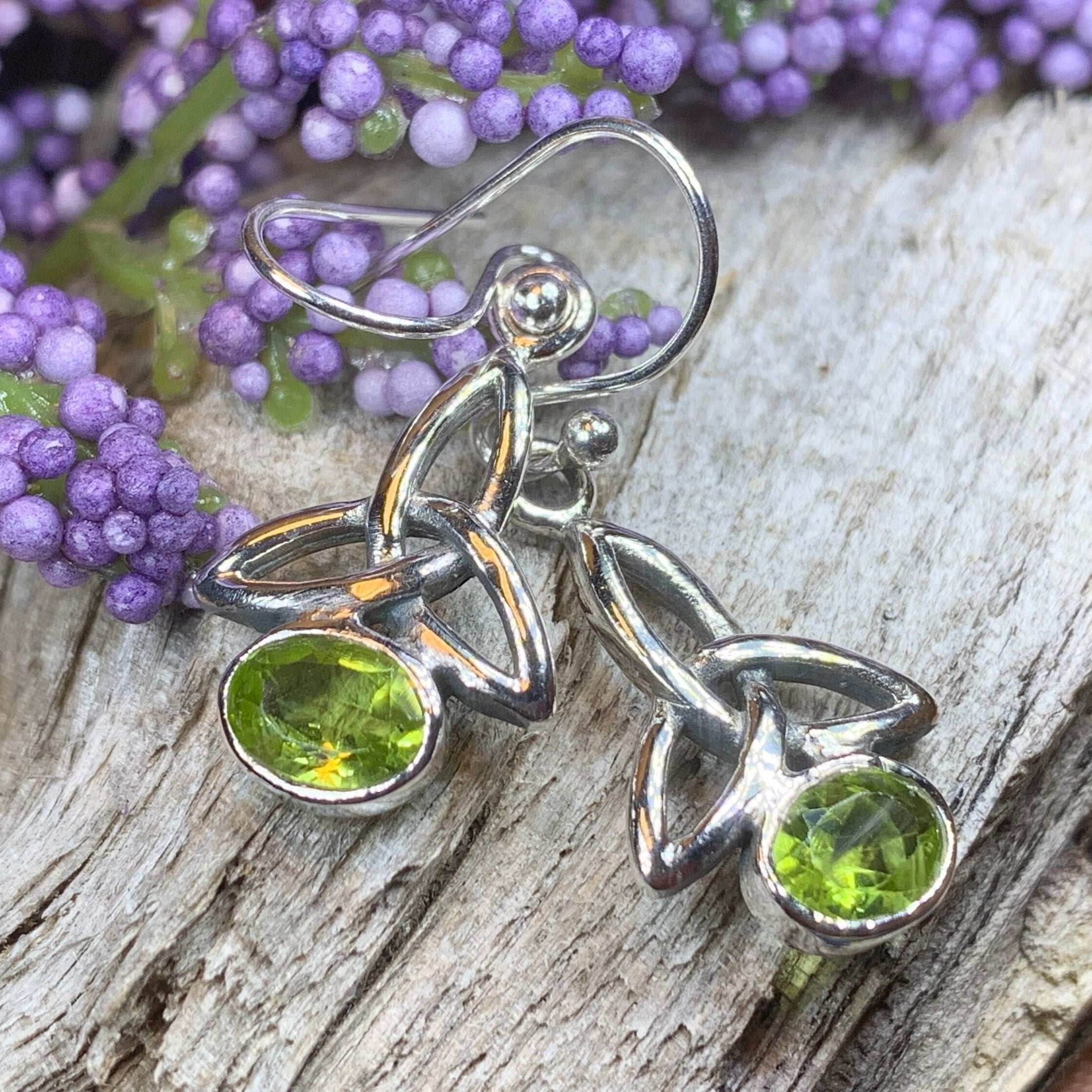 Jayden Trinity Knot Earrings - Peridot