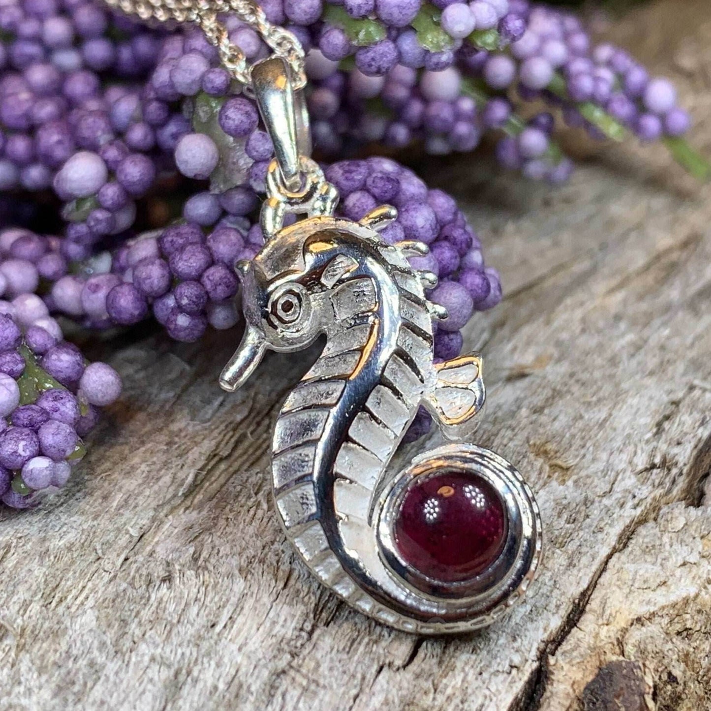 Seasprite Seahorse Necklace - 18 / Amethyst