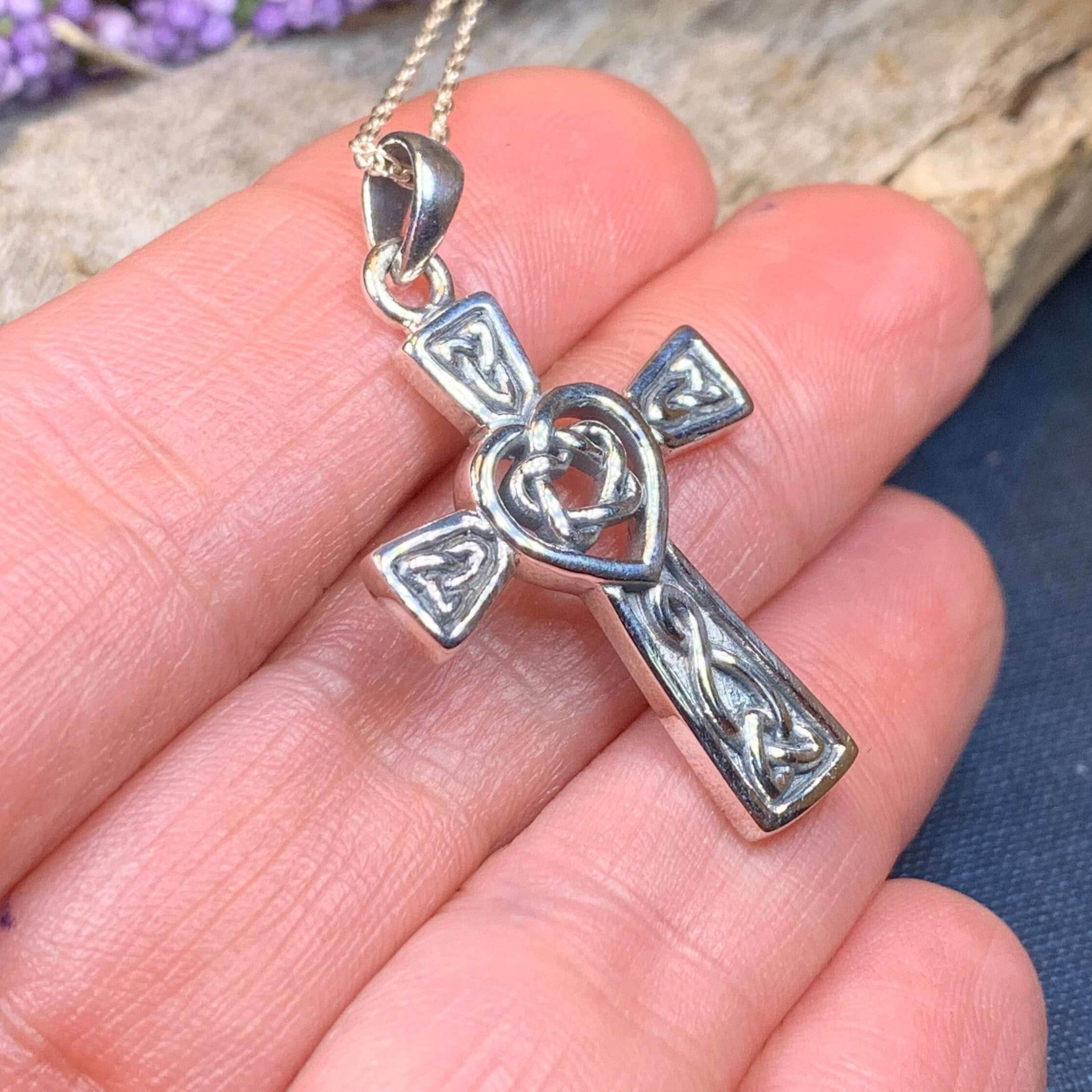 Noble Heart Celtic Cross Necklace - 18