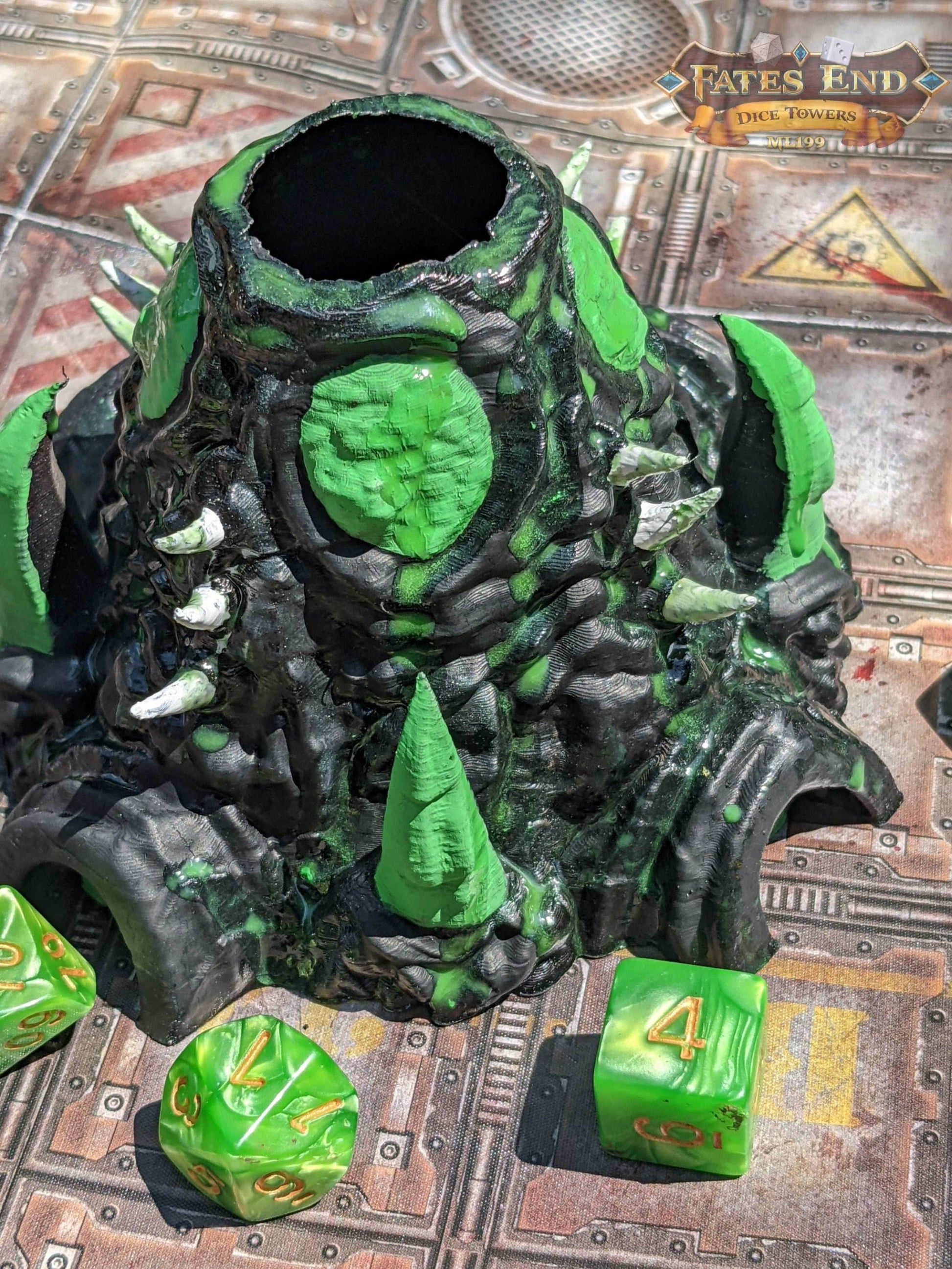 Alien Lifeform Sci-Fi 3D Printed Dice Jail | RPG Dice Vault | D20 Box | Player Gift - Encase Your Dice in the Dread of Deep Space Horror! - Black / Yes- Include Random Dice Set