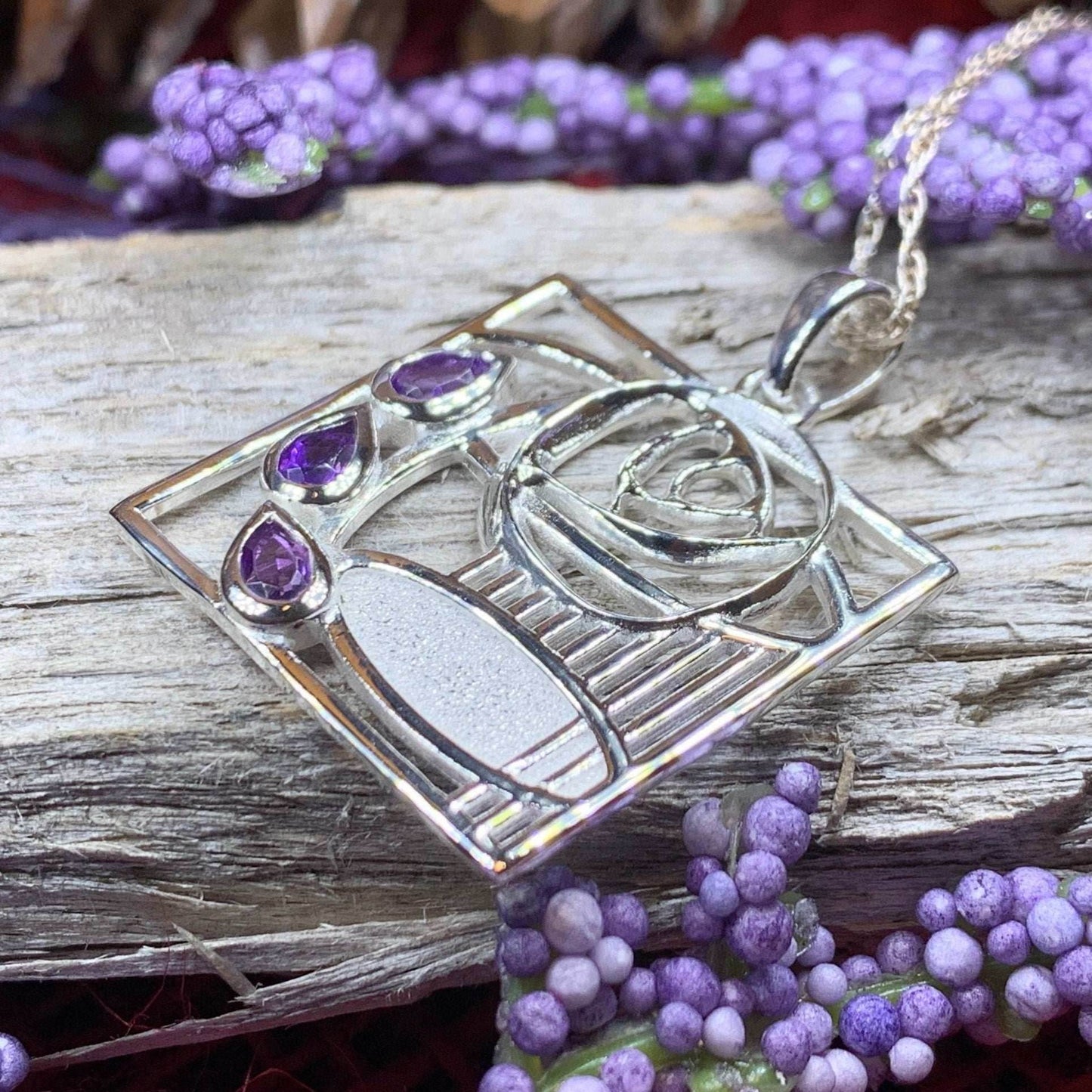Cairn Clyde Mackintosh Necklace - 18