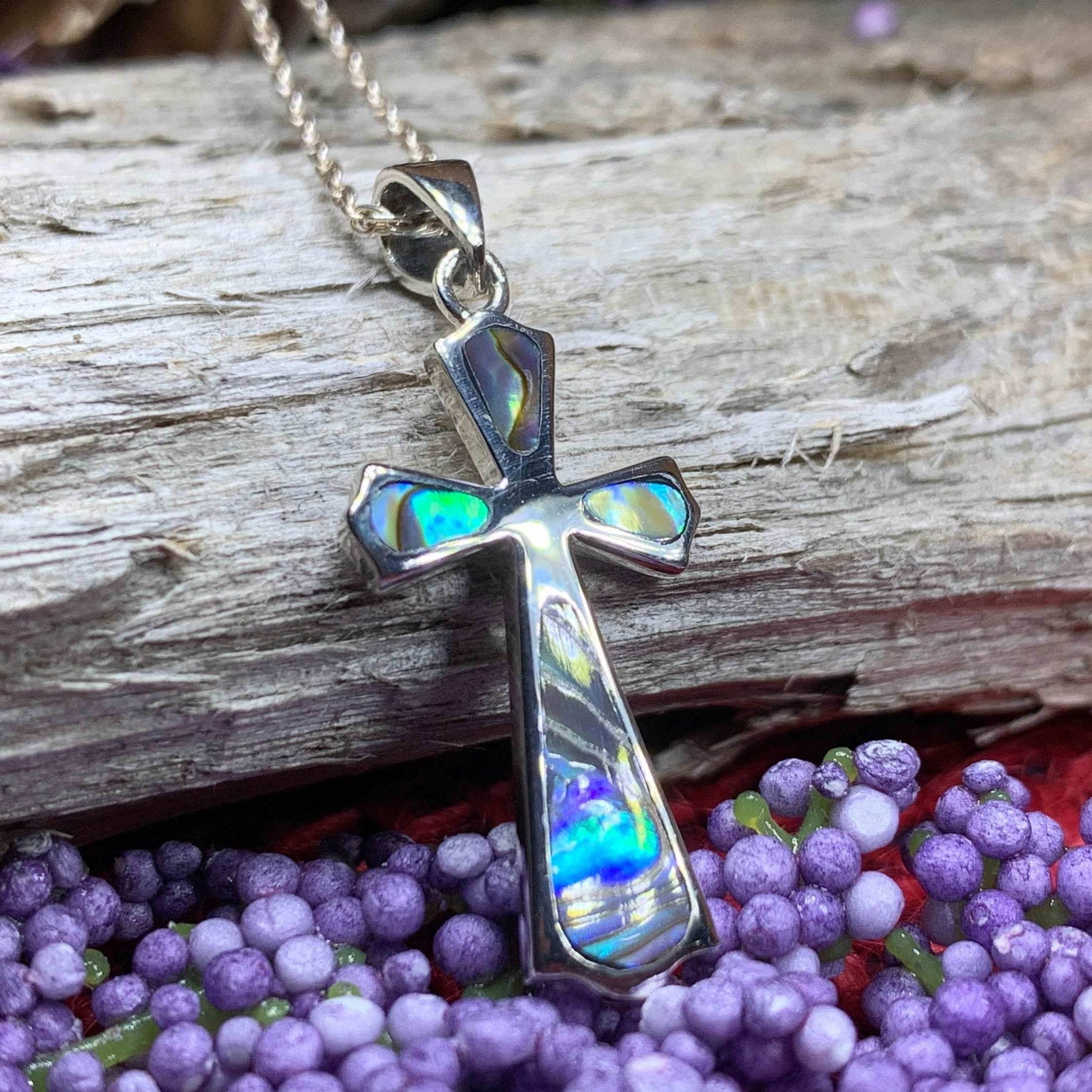 Kylemore Celtic Cross Necklace - 18 / Mother of pearl