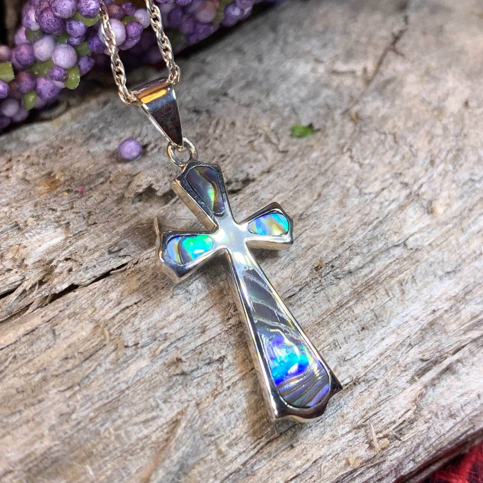 Kylemore Celtic Cross Necklace - 18 / Mother of pearl