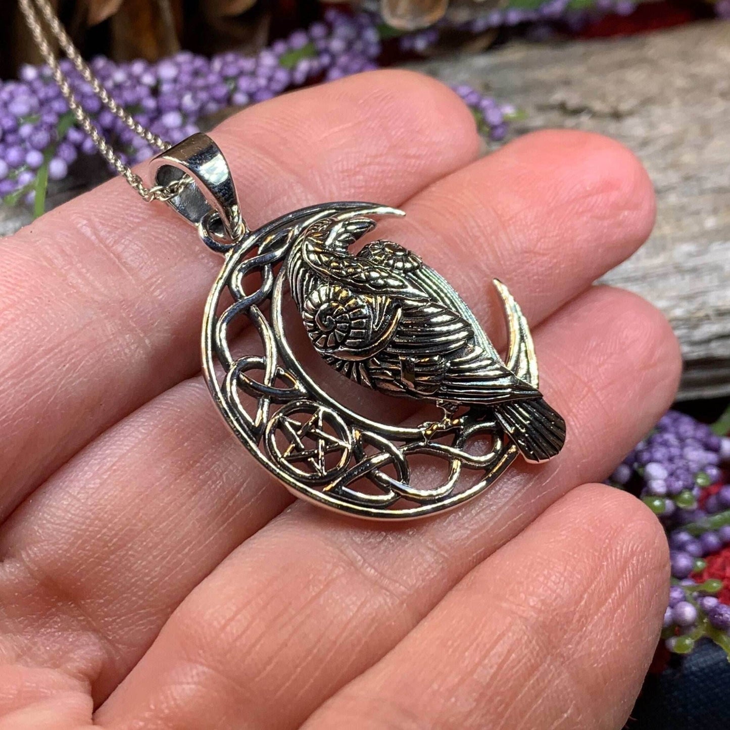 Nightwatcher Celtic Raven Necklace - 18