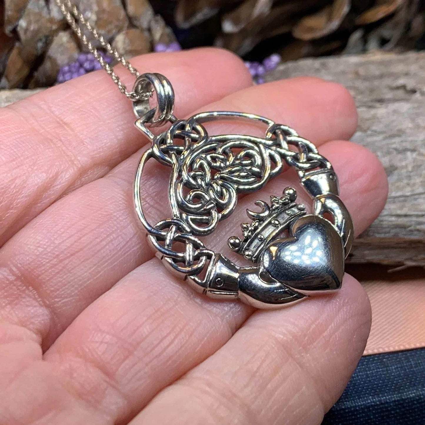 Forever Claddagh Necklace - 18