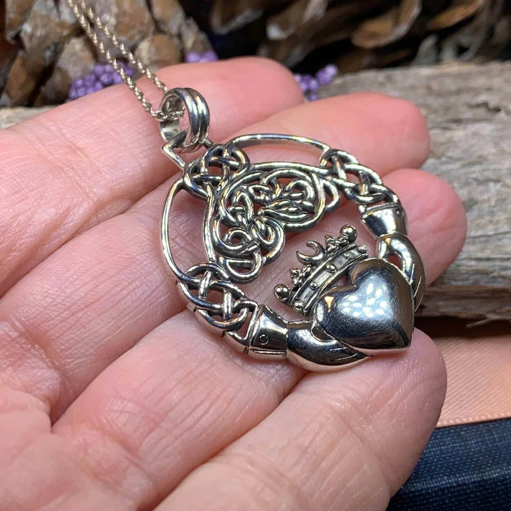 Forever Claddagh Necklace - 18