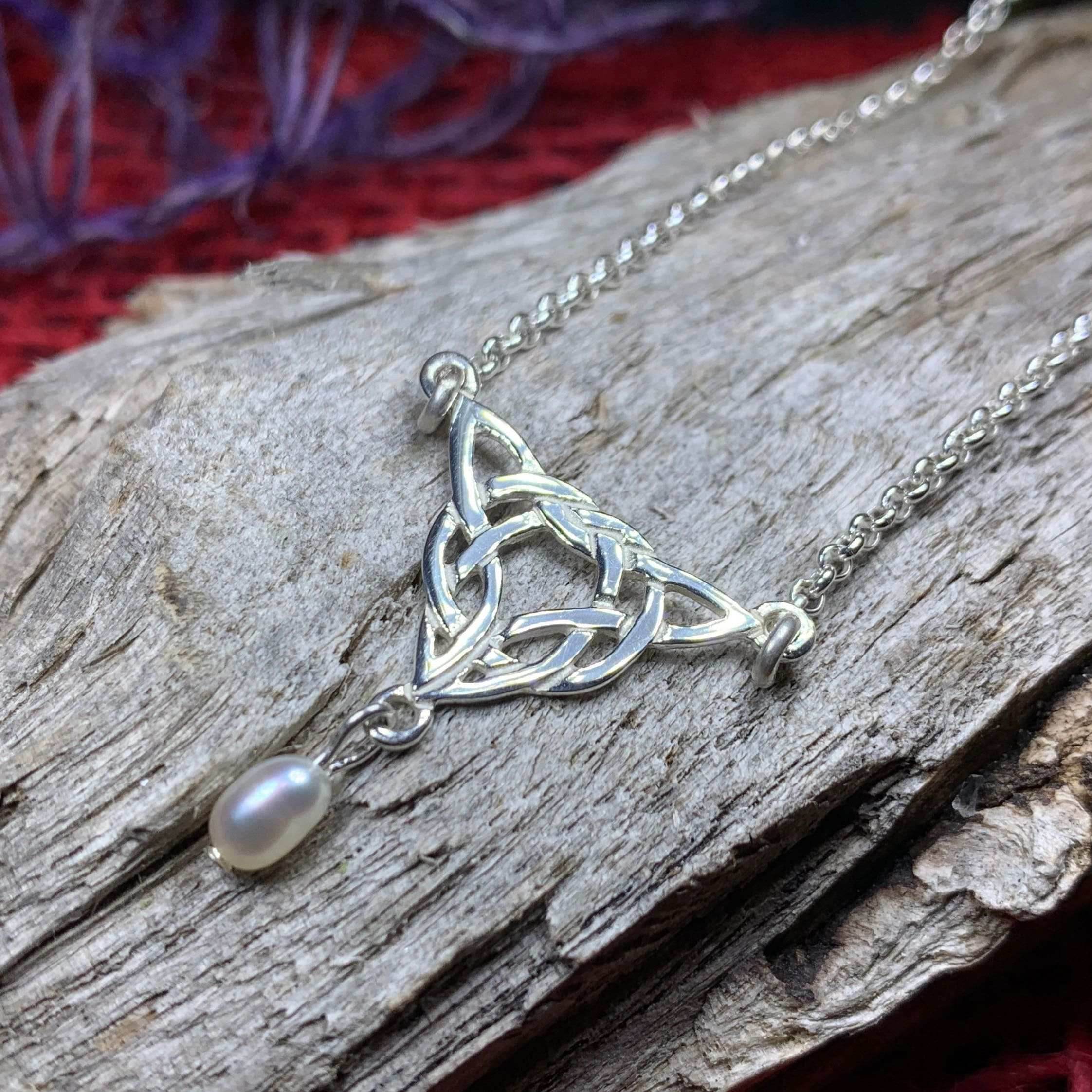 Neamhnaid Celtic Knot Pearl Necklace - 