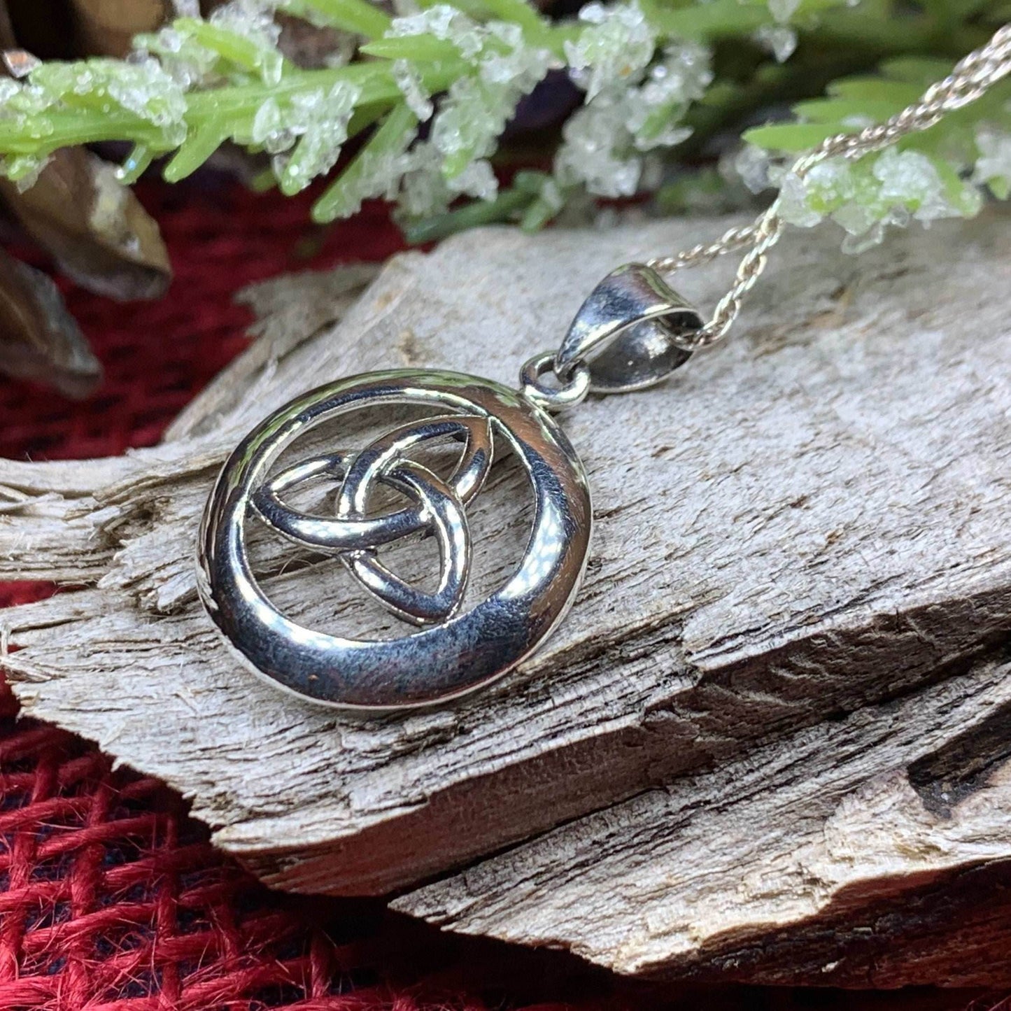 Trinity Knot Celtic Necklace - 18