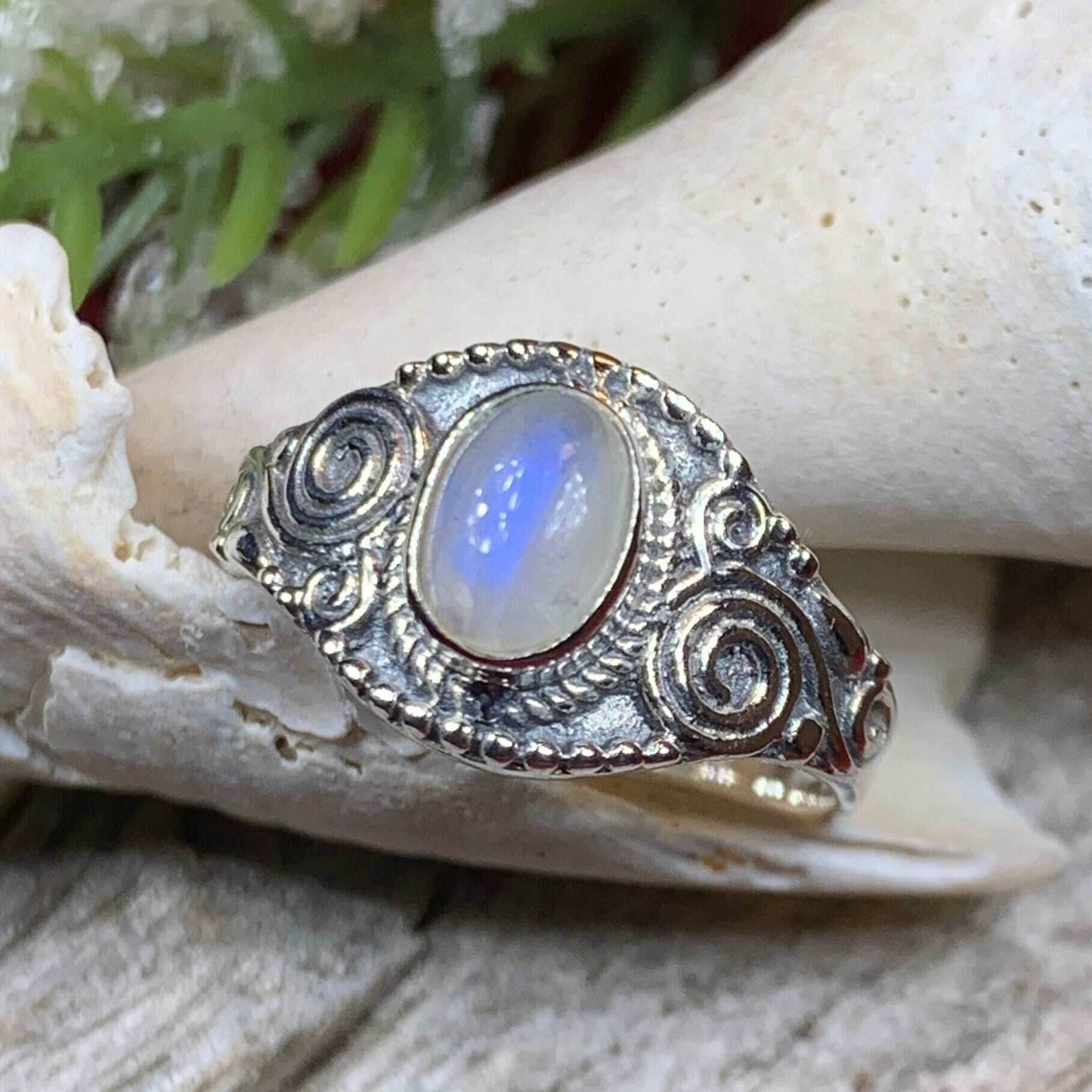 Dynaria Celtic Spiral Ring - 6 1/2