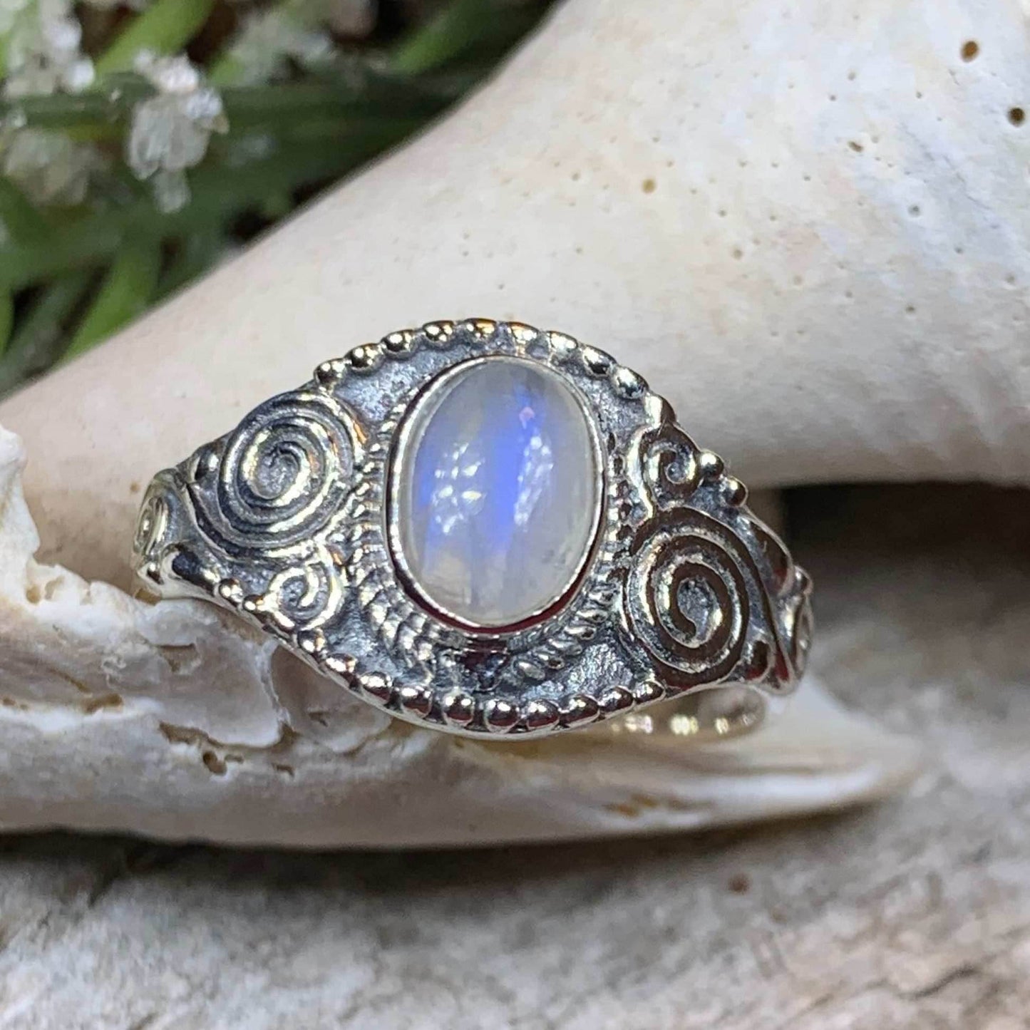 Dynaria Celtic Spiral Ring - 6 1/2