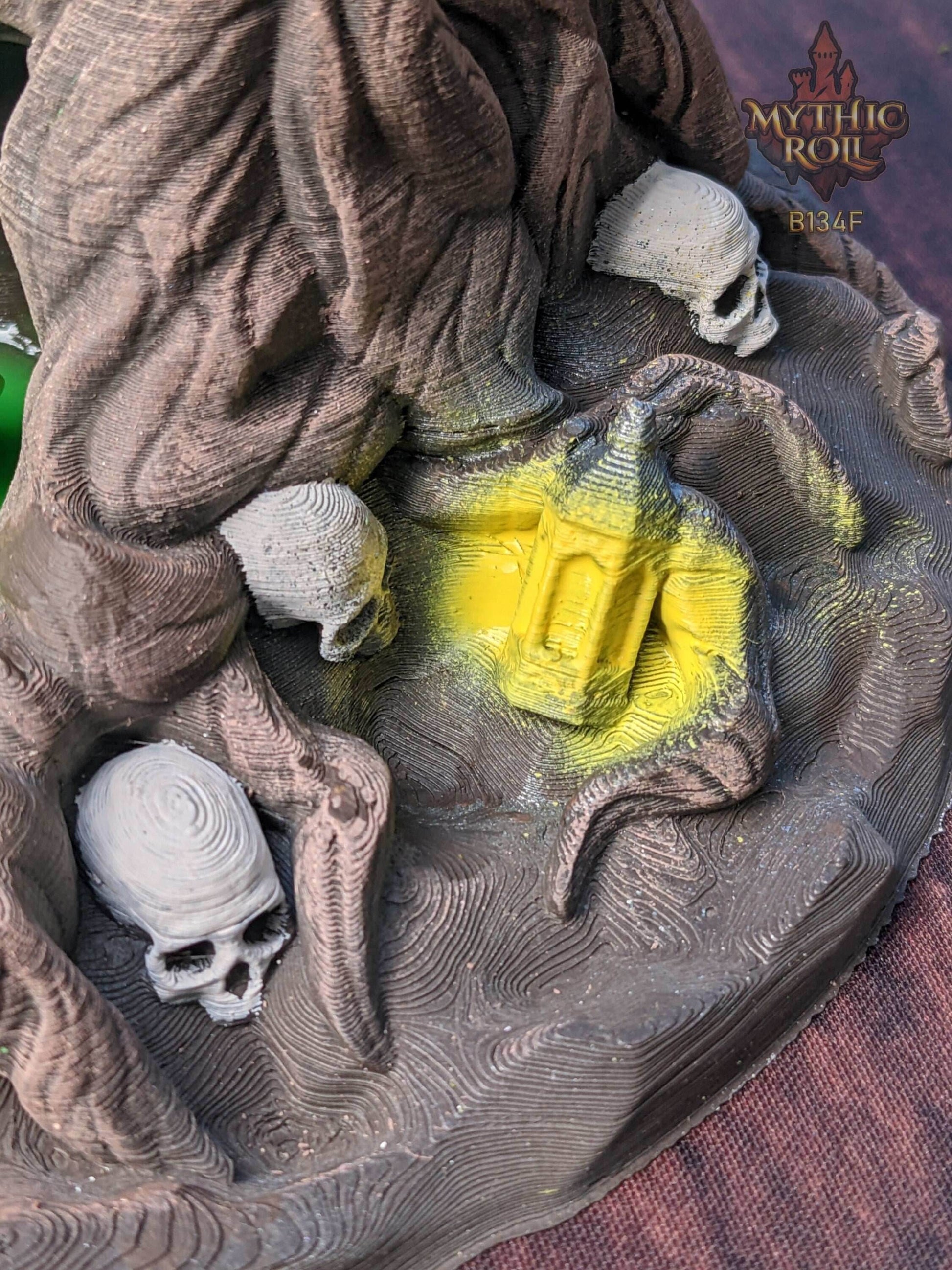 Mimic Terror Tree 3D Printed Dice Tower - Mythic Roll Collection by Unchained Games - Monsters and Nature Intertwined! - Black / Yes- Include Random Dice Set