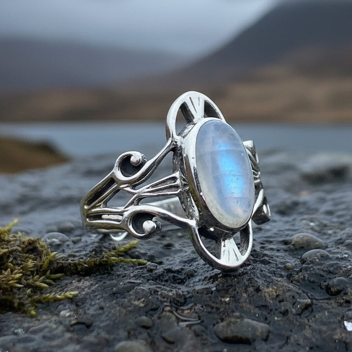 Slyvia Celtic Ring