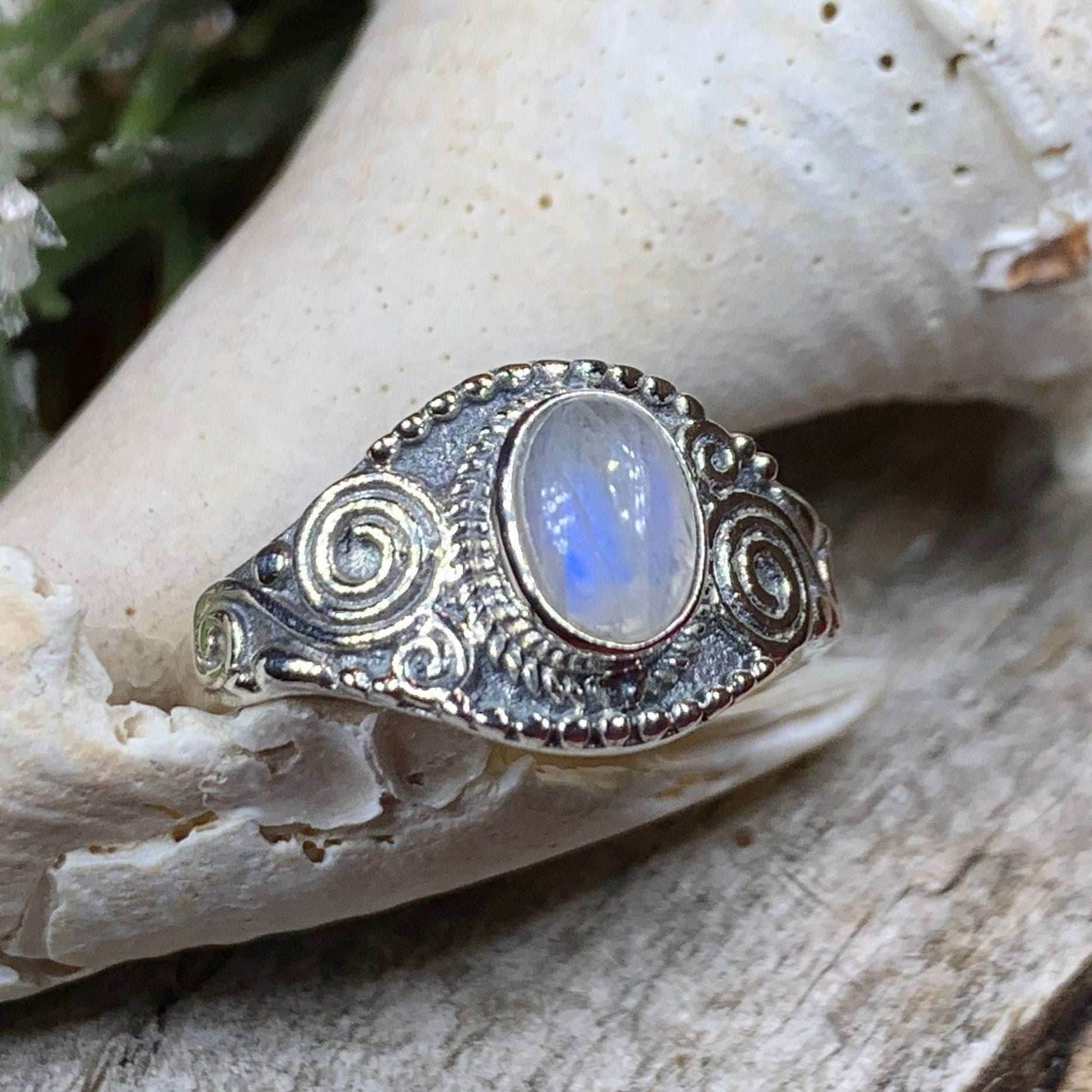 Dynaria Celtic Spiral Ring - 6 1/2