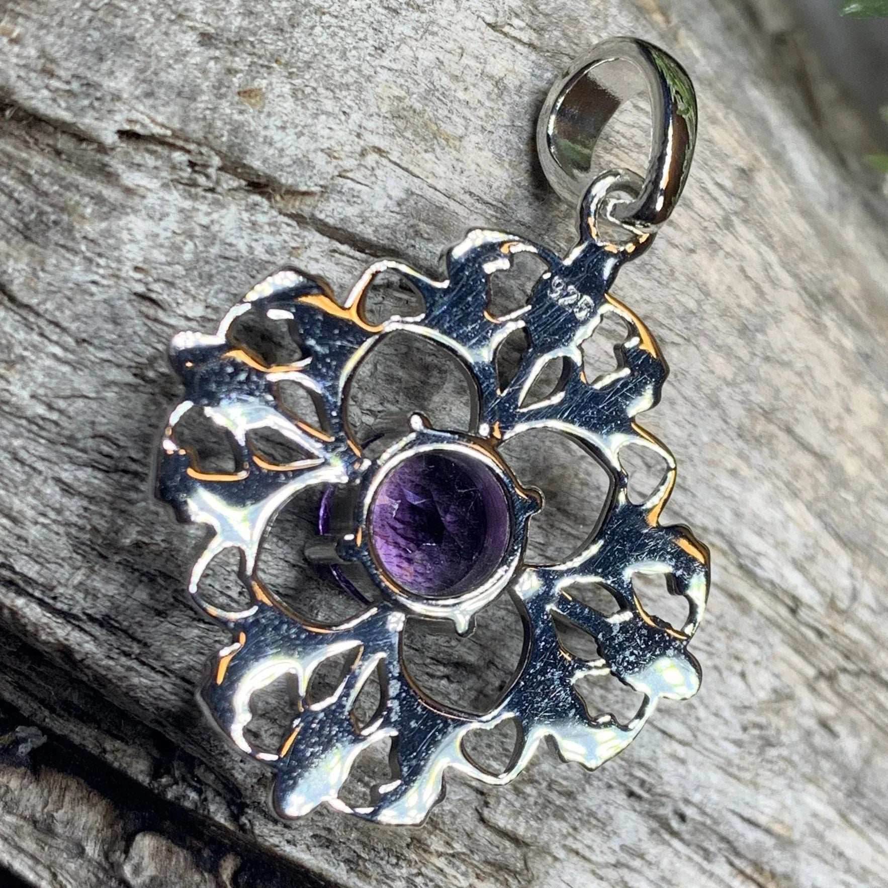 Dolina Thistle Necklace - 18
