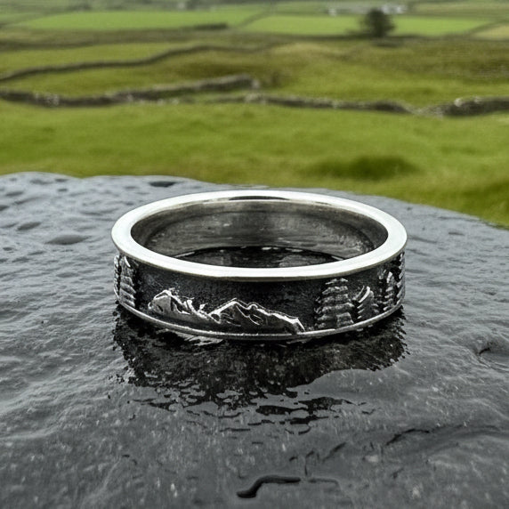 Minimalist Mountain Ring