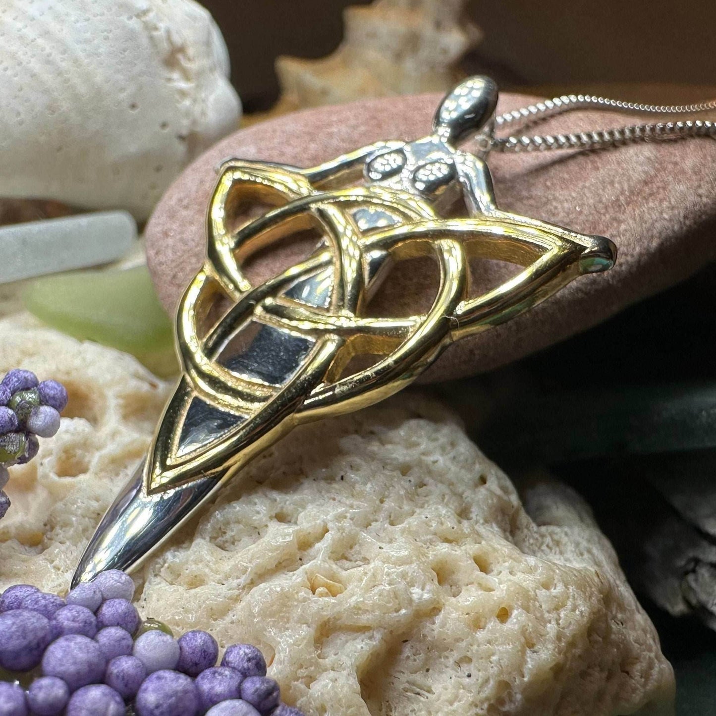 Golden Goddess Necklace - 18