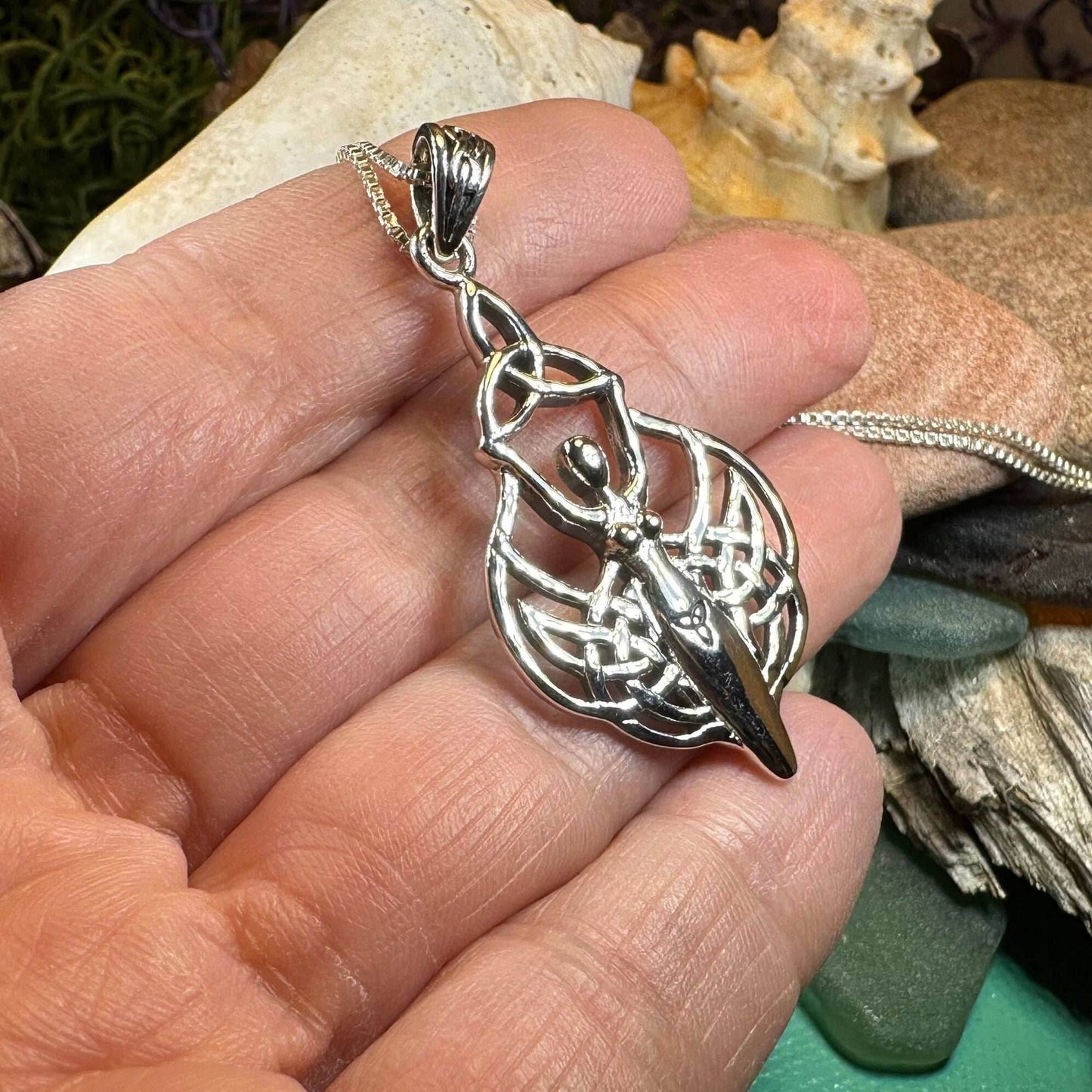 Danara Danu Goddess Necklace - 18