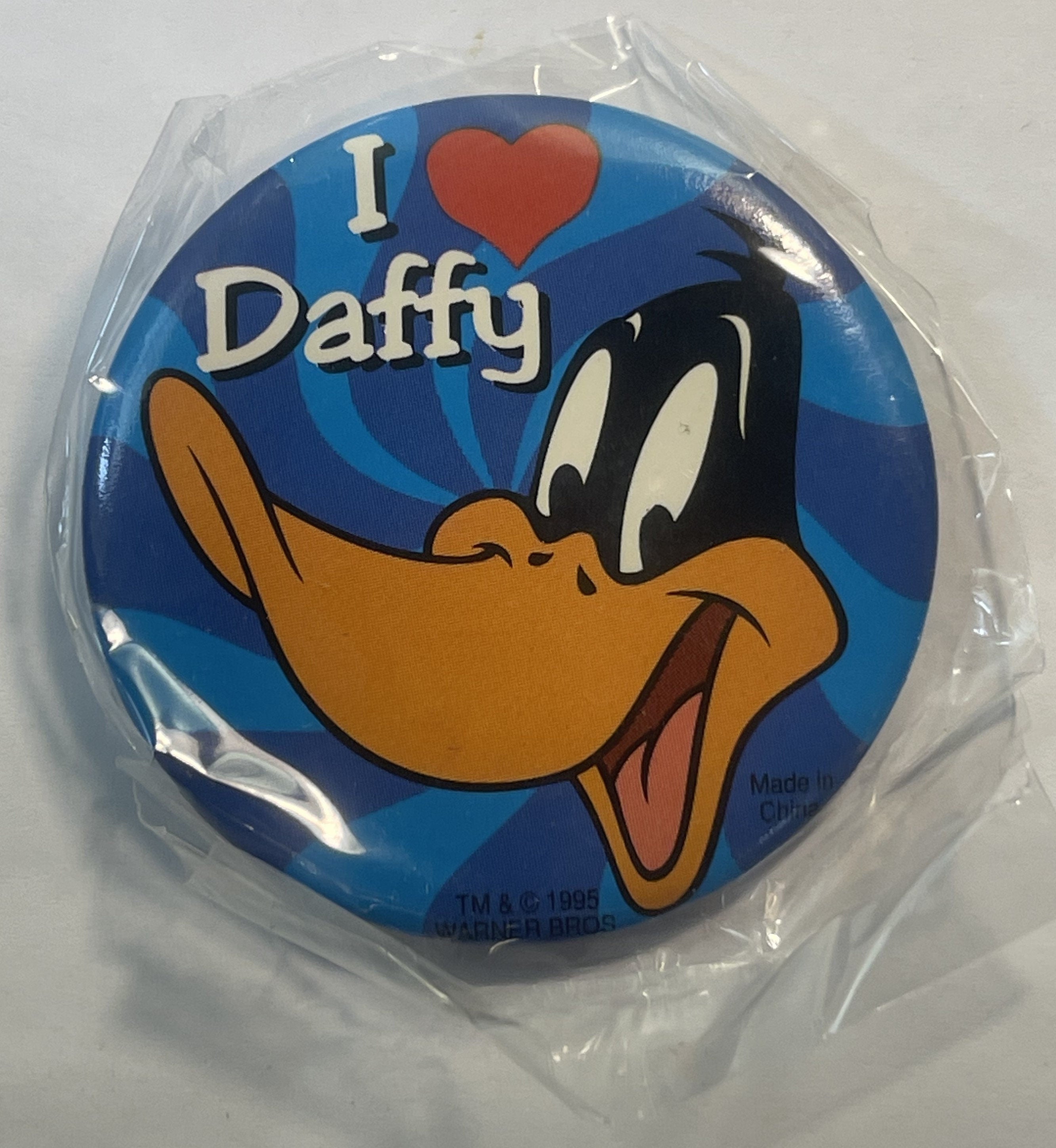 Rare Unopened 1995 Daffy Duck Looney Tunes Pin Awaits Collector
