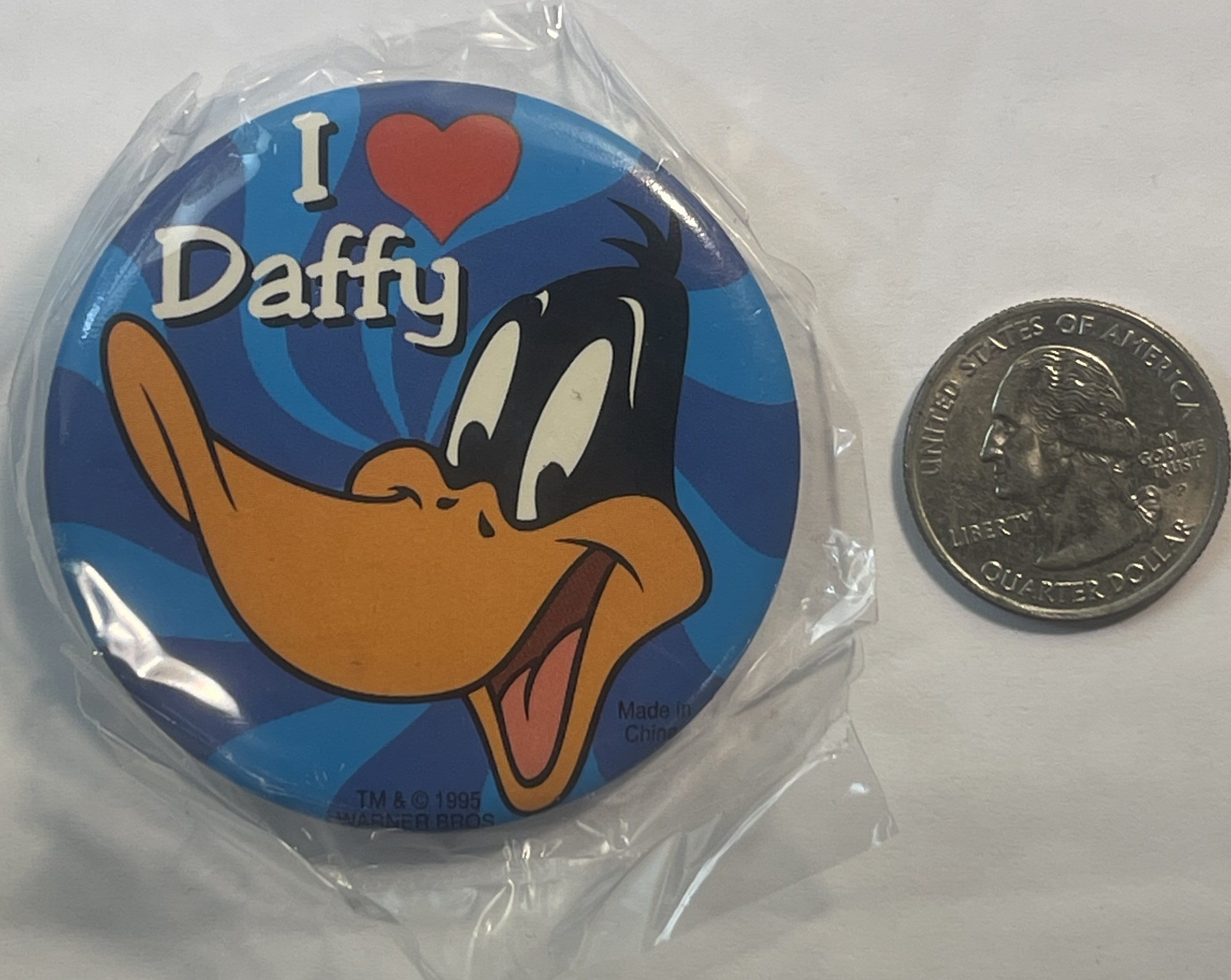 Rare Unopened 1995 Daffy Duck Looney Tunes Pin Awaits Collector