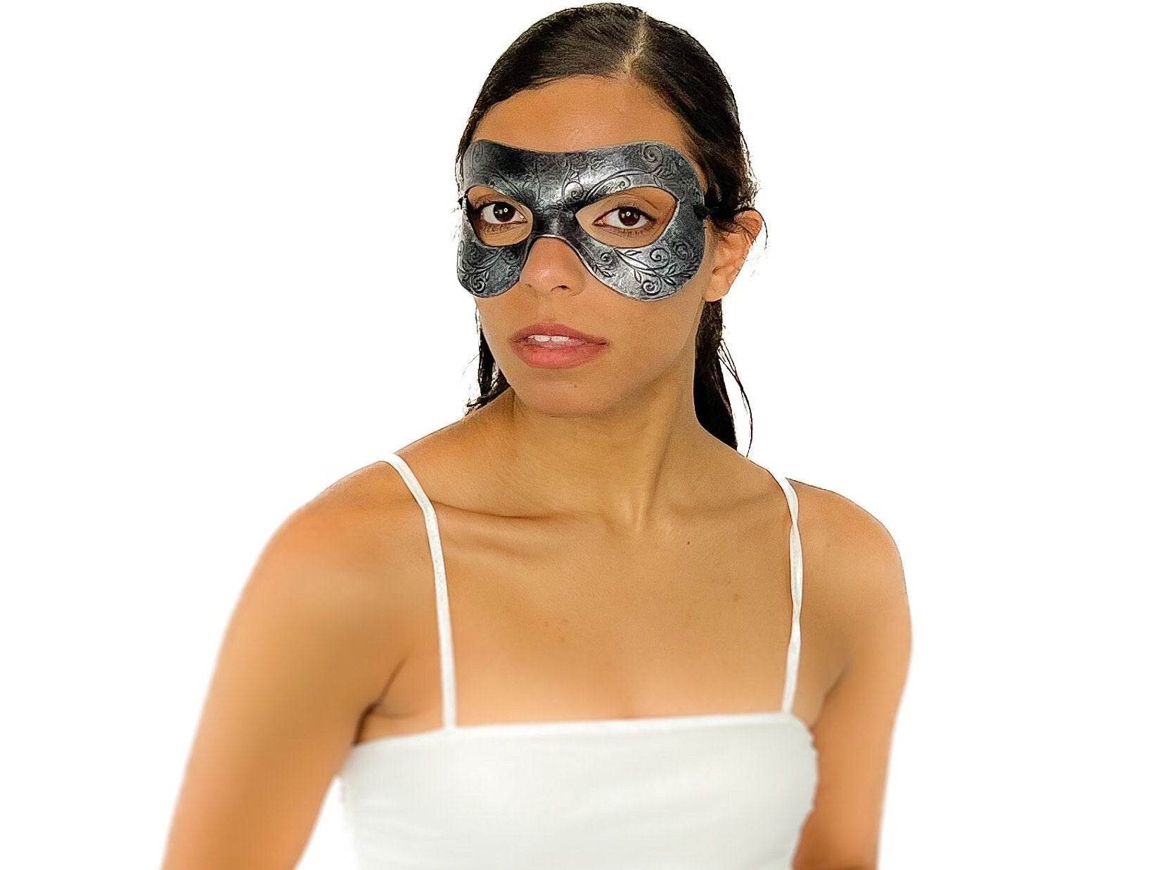 Ornate Masquerade Handmade Genuine Leather Eye Mask in Silver - 