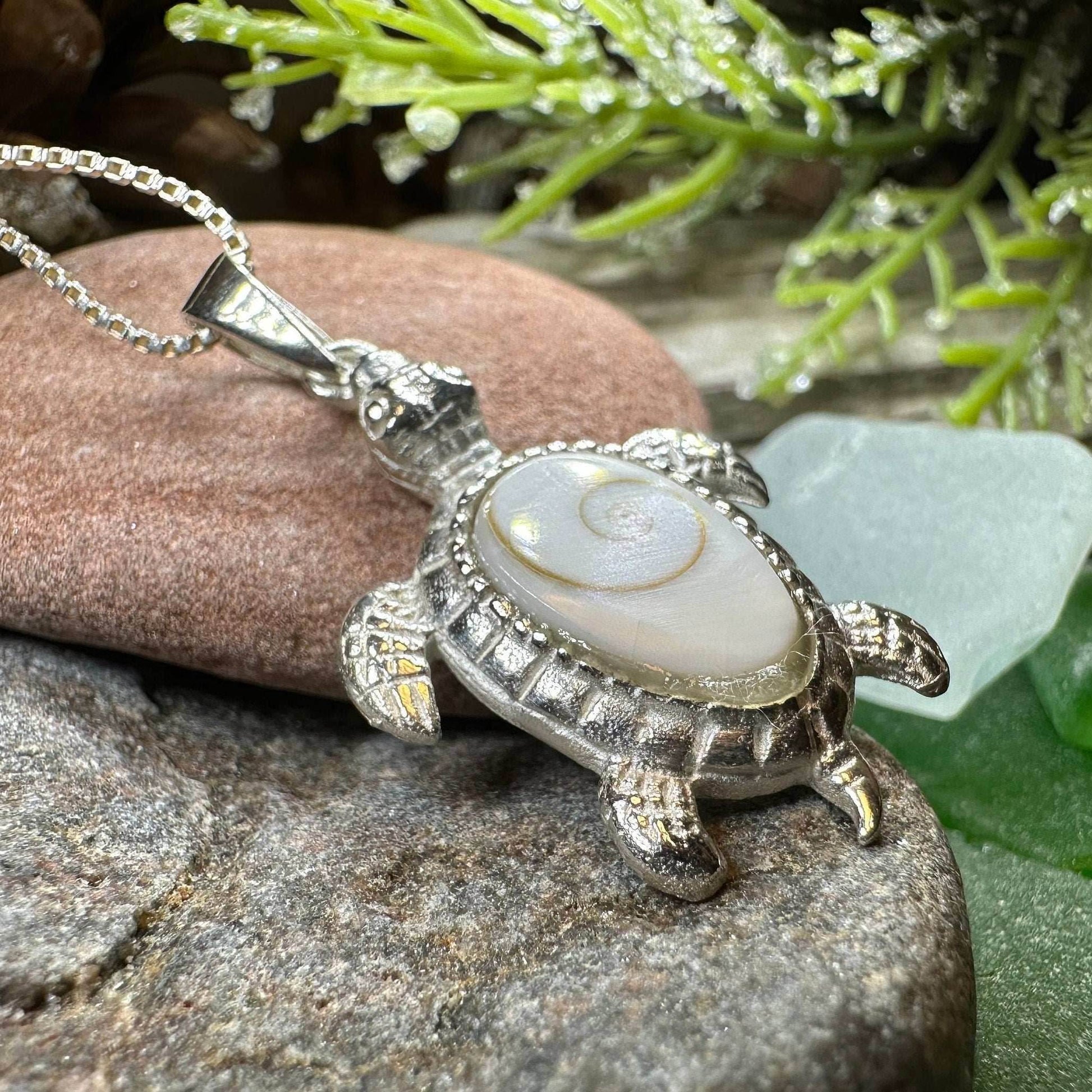 Shiva Shell Turtle Necklace - 18