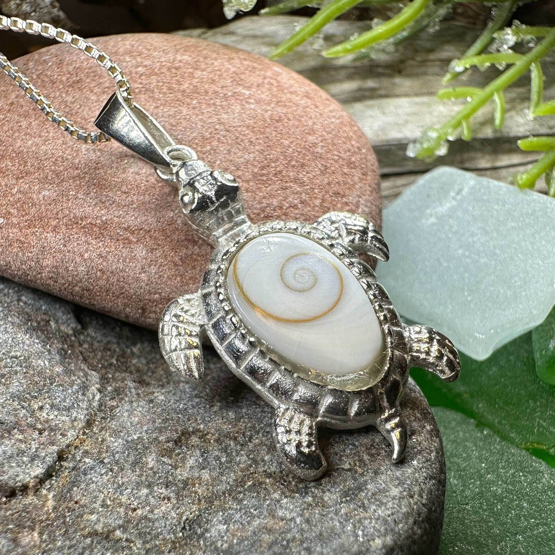 Shiva Shell Turtle Necklace - 18