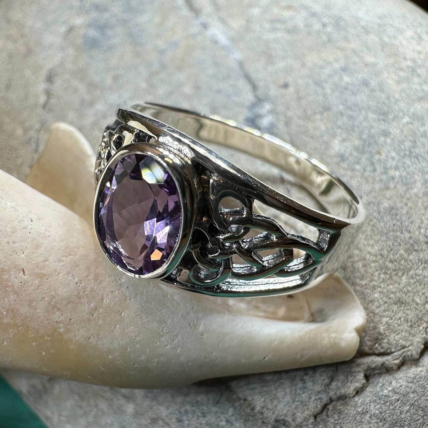 Coralina Celtic Knot Ring - 5 / Blue Topaz