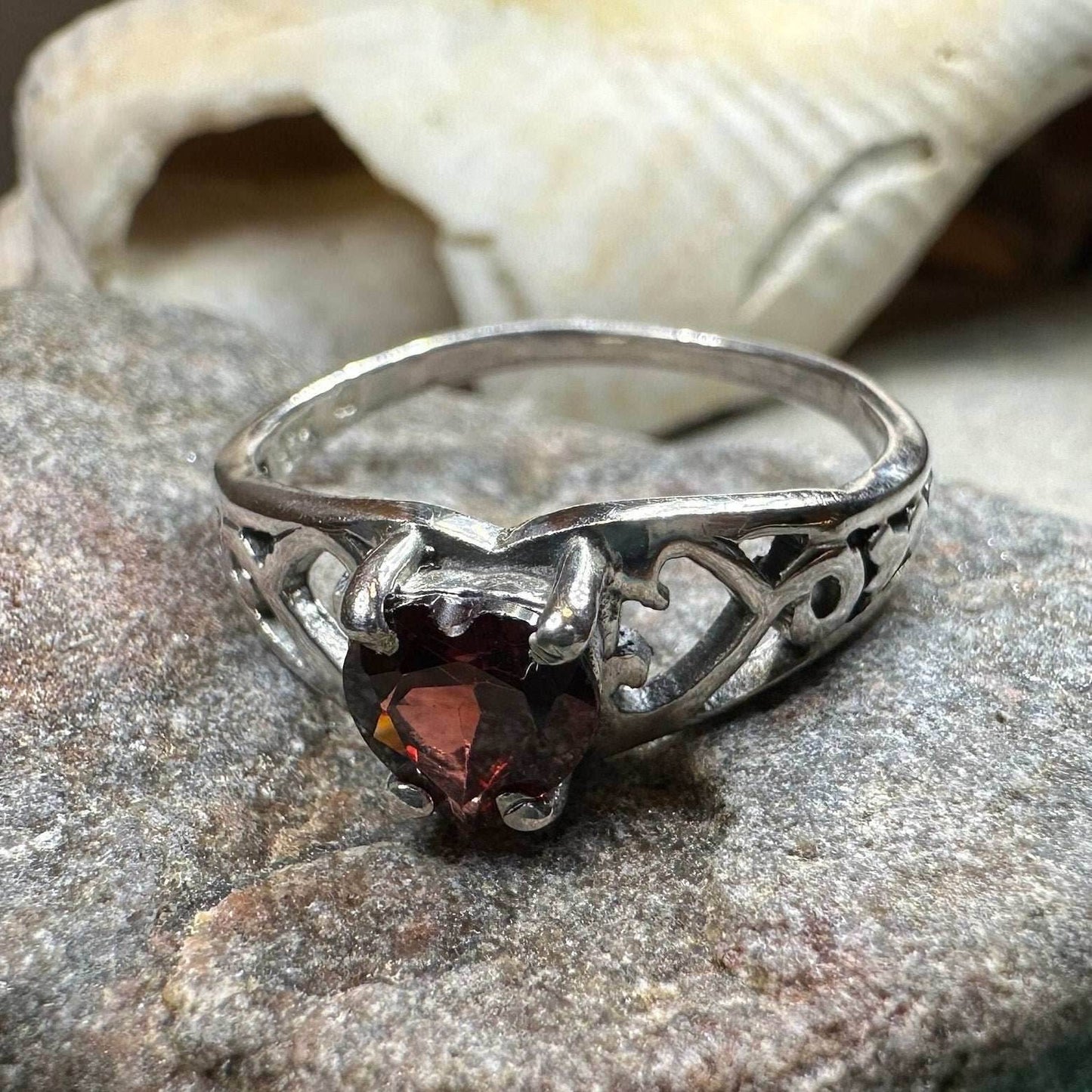 Elvarina Celtic Knot Ring - 6 / Blue Topaz
