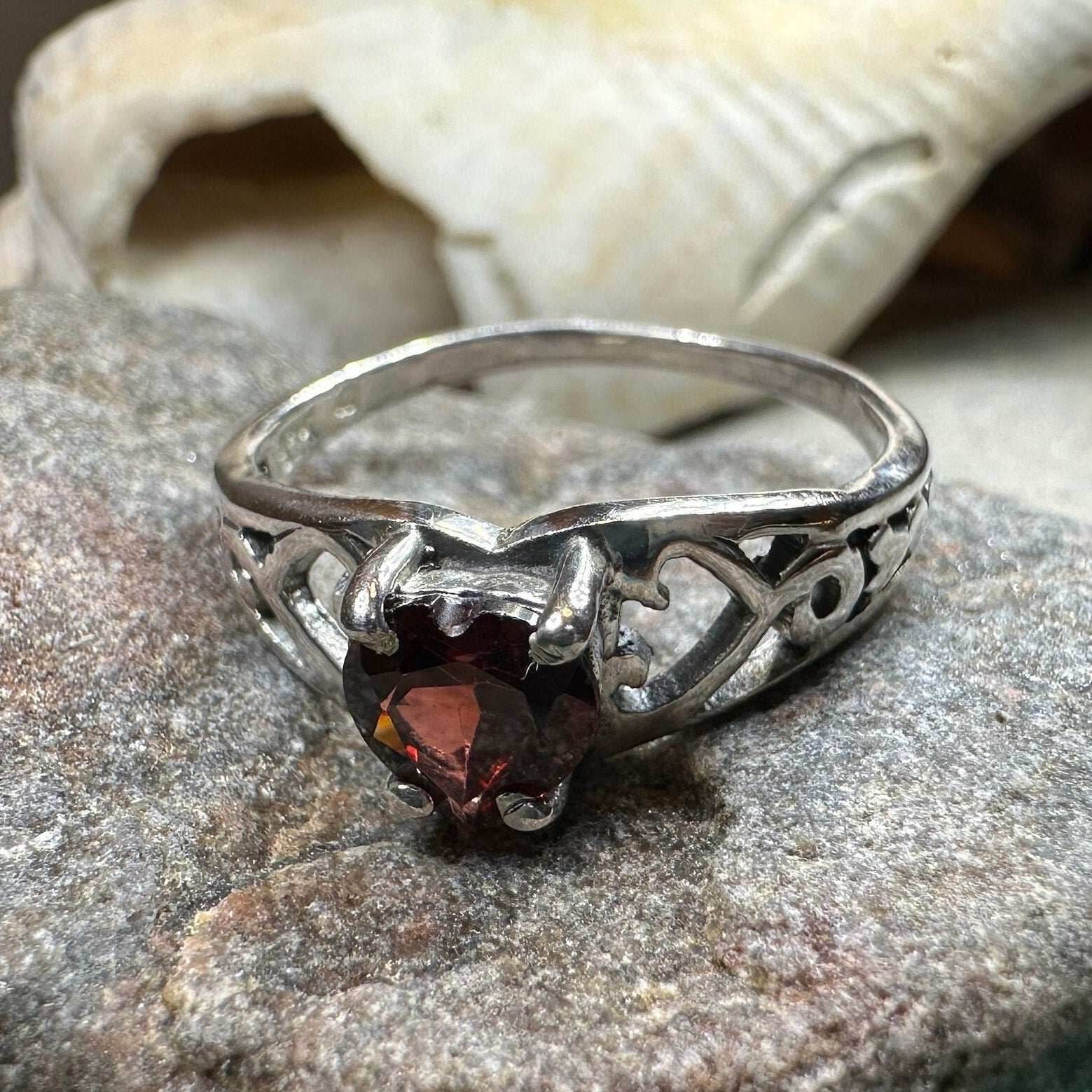 Elvarina Celtic Knot Ring - 6 / Blue Topaz