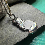 Shaggy Petite Cat Necklace - 18