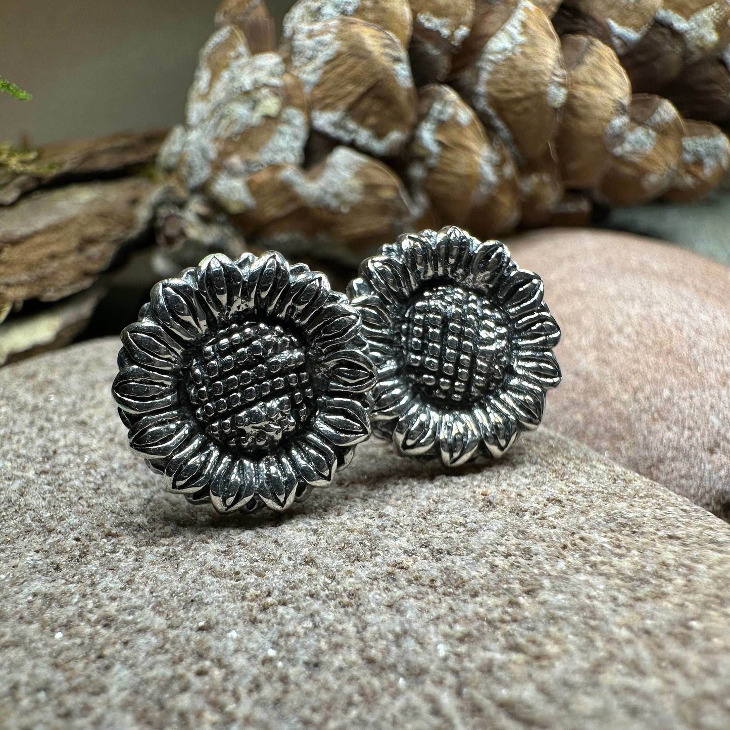 Fonnail Sunflower Post Earrings - 