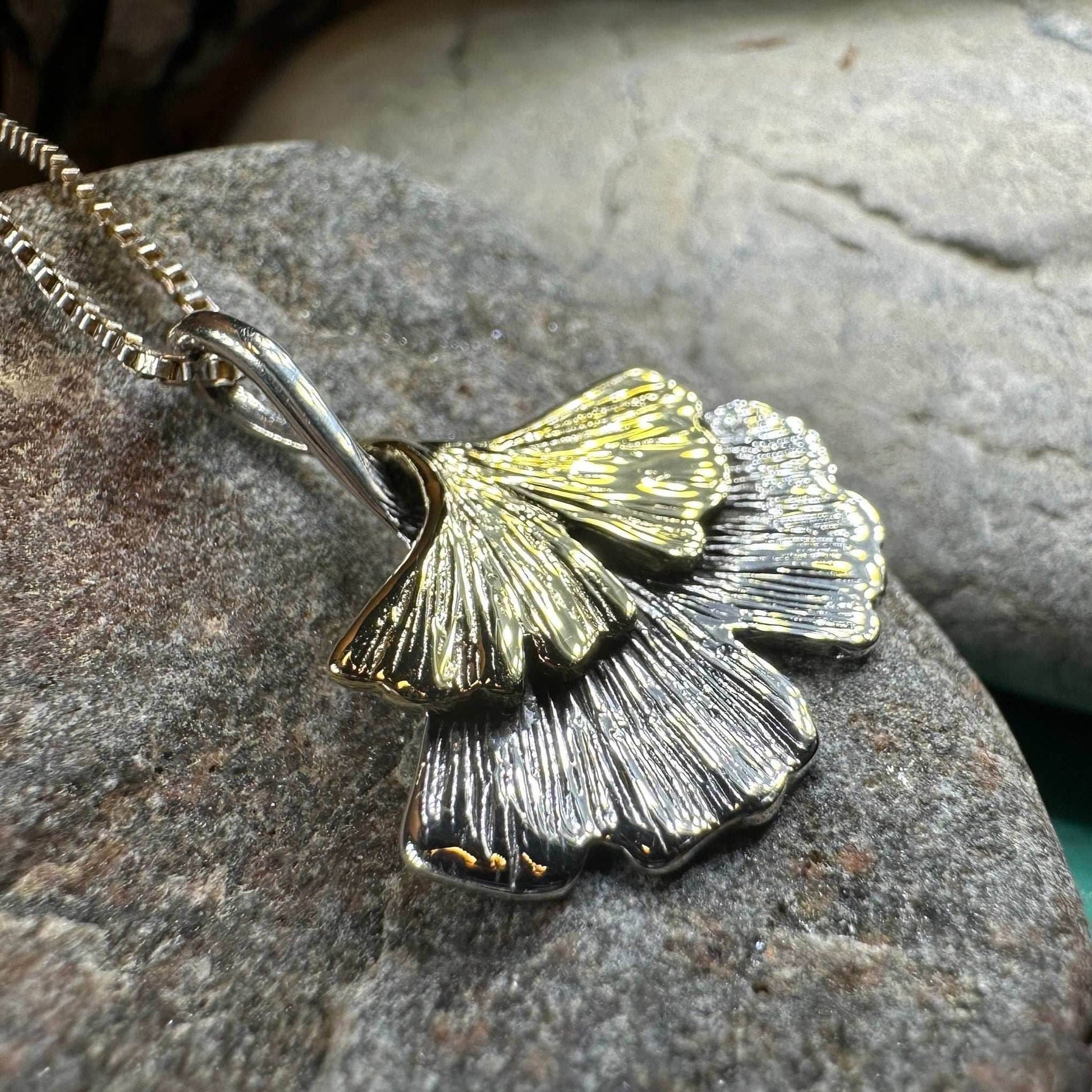 Serene Gingko Necklace - 