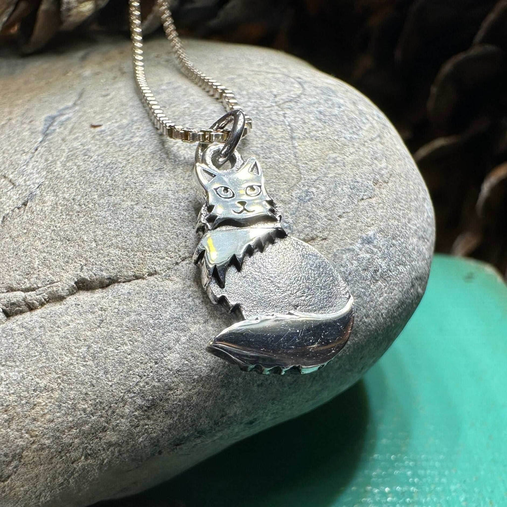 Shaggy Petite Cat Necklace - 18