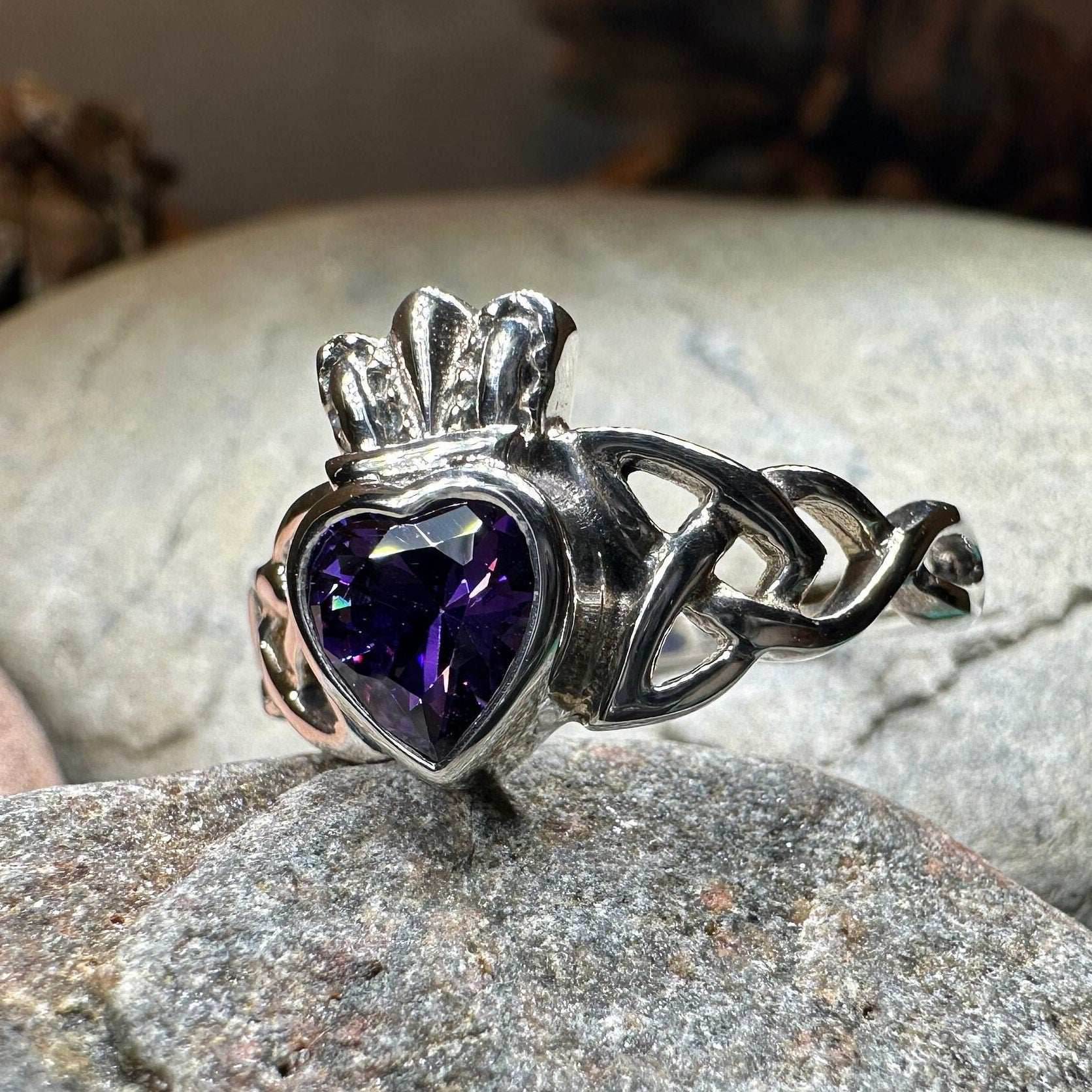 Agivey Claddagh Ring - 5 / Black