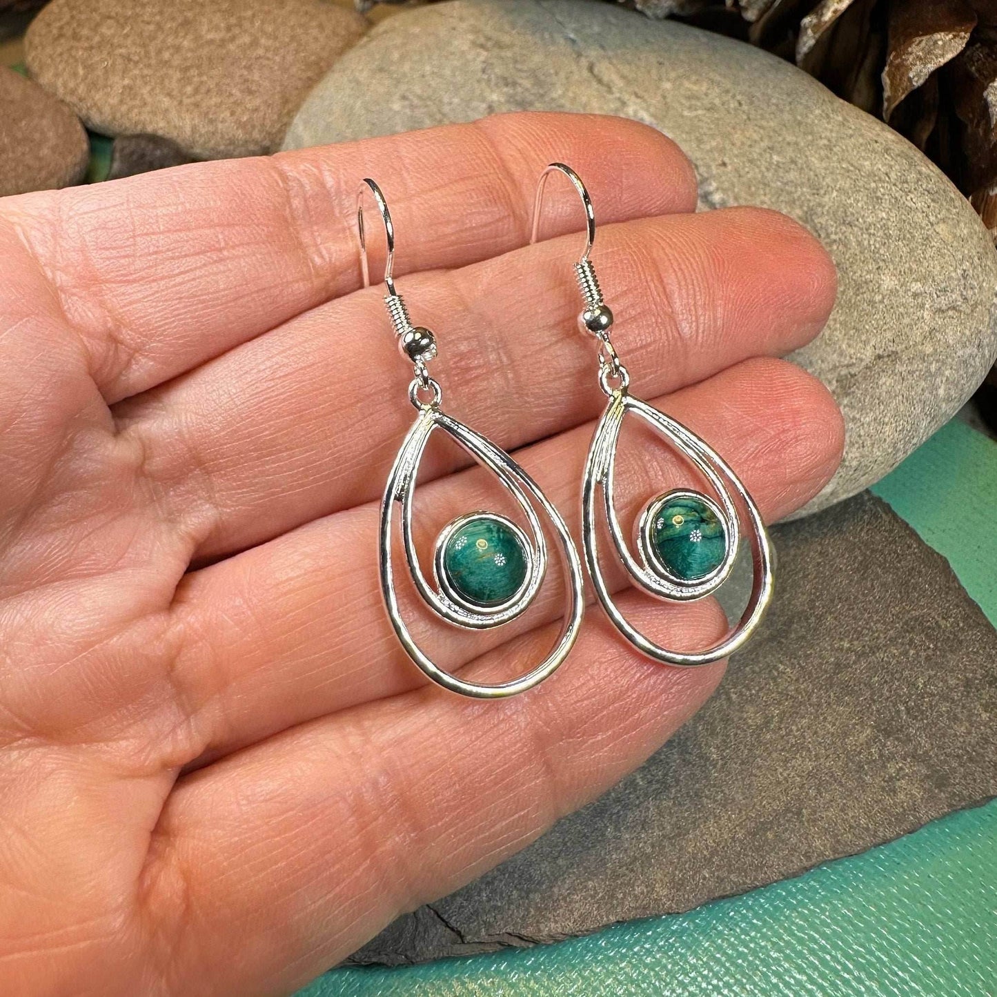 Heathergems Scottish Celtic Drop Earrings - Green
