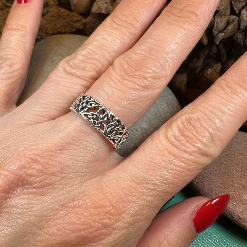 Trinity Knot Band Ring