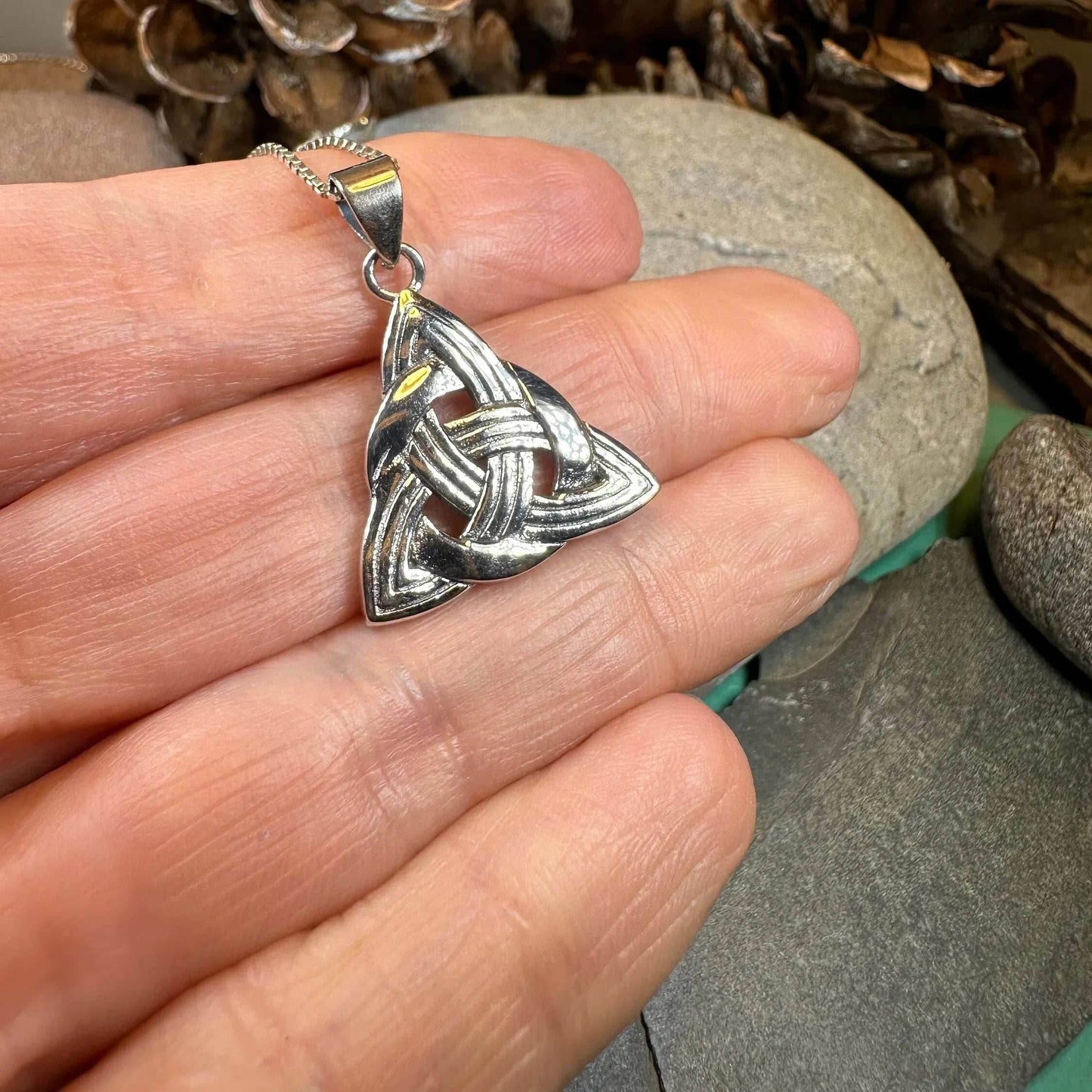 Classic Trinity Knot Necklace - 18