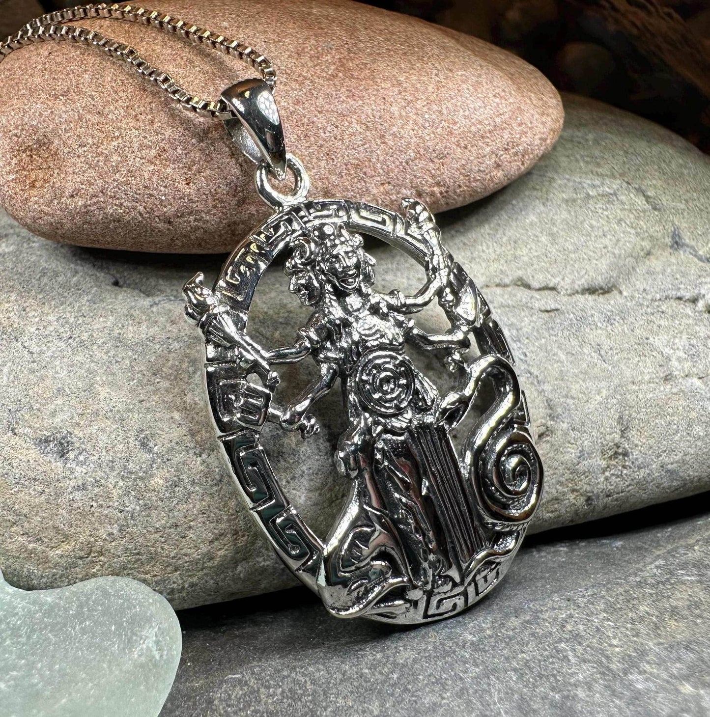 Hecate Wheel Necklace - 18