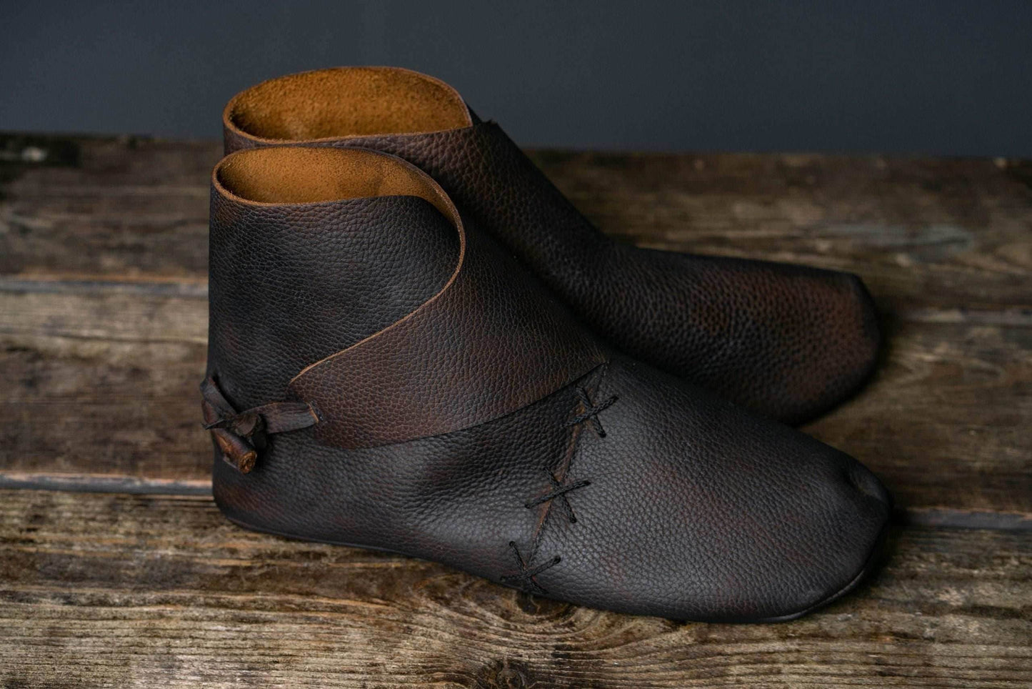 Handmade Leather pastalas (unisex) - Dark brown