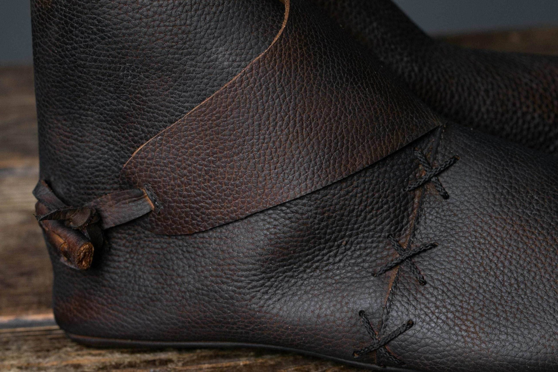 Handmade Leather pastalas (unisex) - Acorn Distress