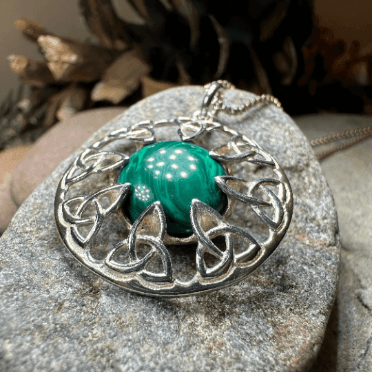 Trinity Knot Malachite Necklace - 