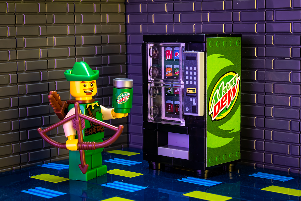 Making Dew - B3 Customs Soda Vending Machine made using LEGO parts