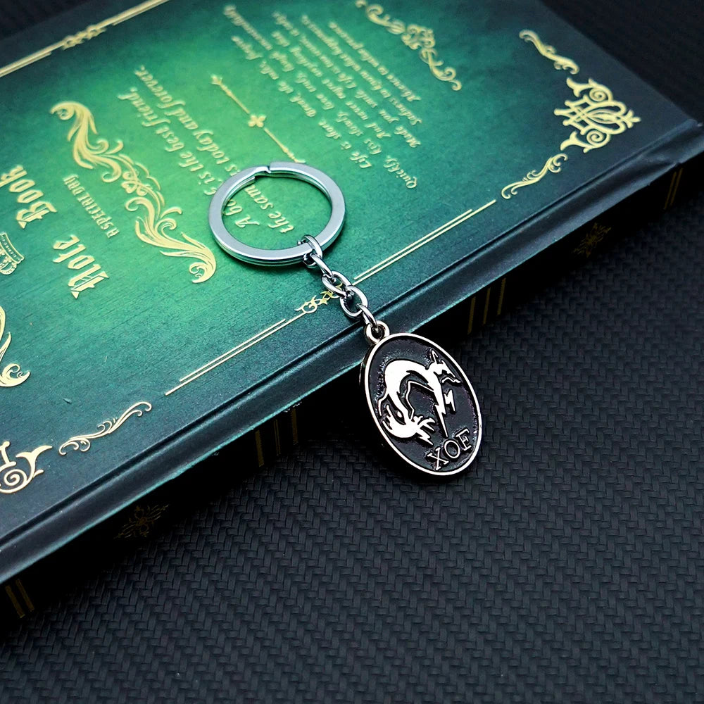 Metal Gear Solid Keychain Outer Heaven Key Chain Keyring Keychains for Men Women Anime Accessories Car Key Ring Pendant llaveros