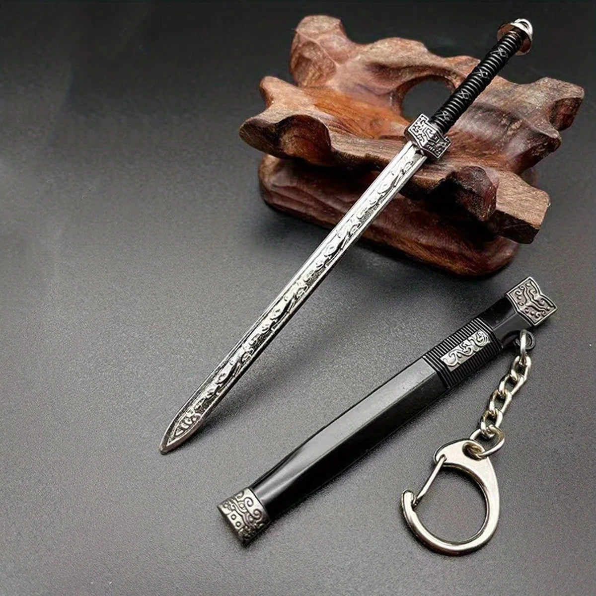 Mini Sword With Sheath China Ancient Sword Keychain Zinc Alloy Tang Hengdao Han Sword Weapon Model Keyring Cosplay Accessories