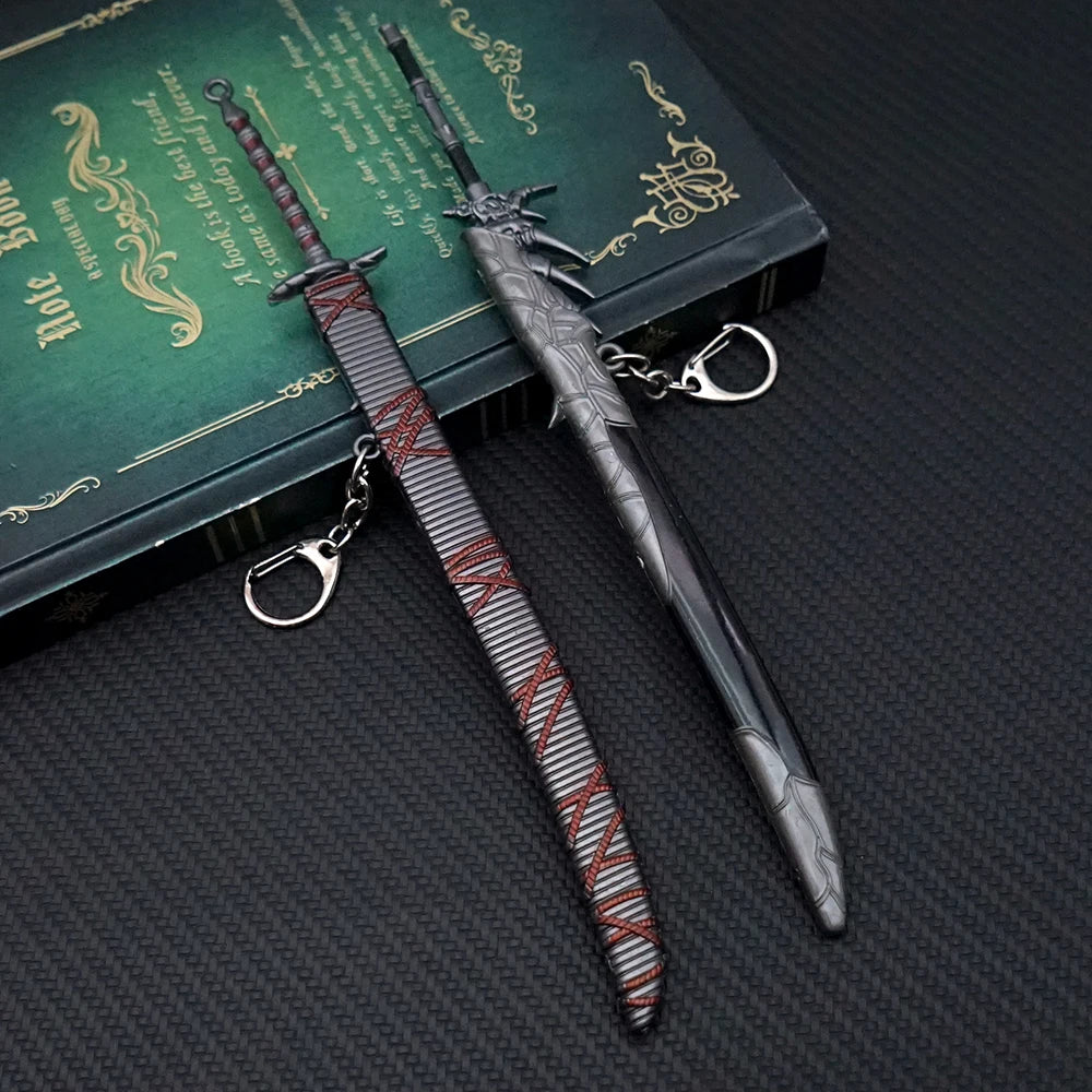 Monster Hunter Keychain HELLISH SLASHER Sword Key Chain Keyring  for Men Game Accessories Key Ring Llaveros