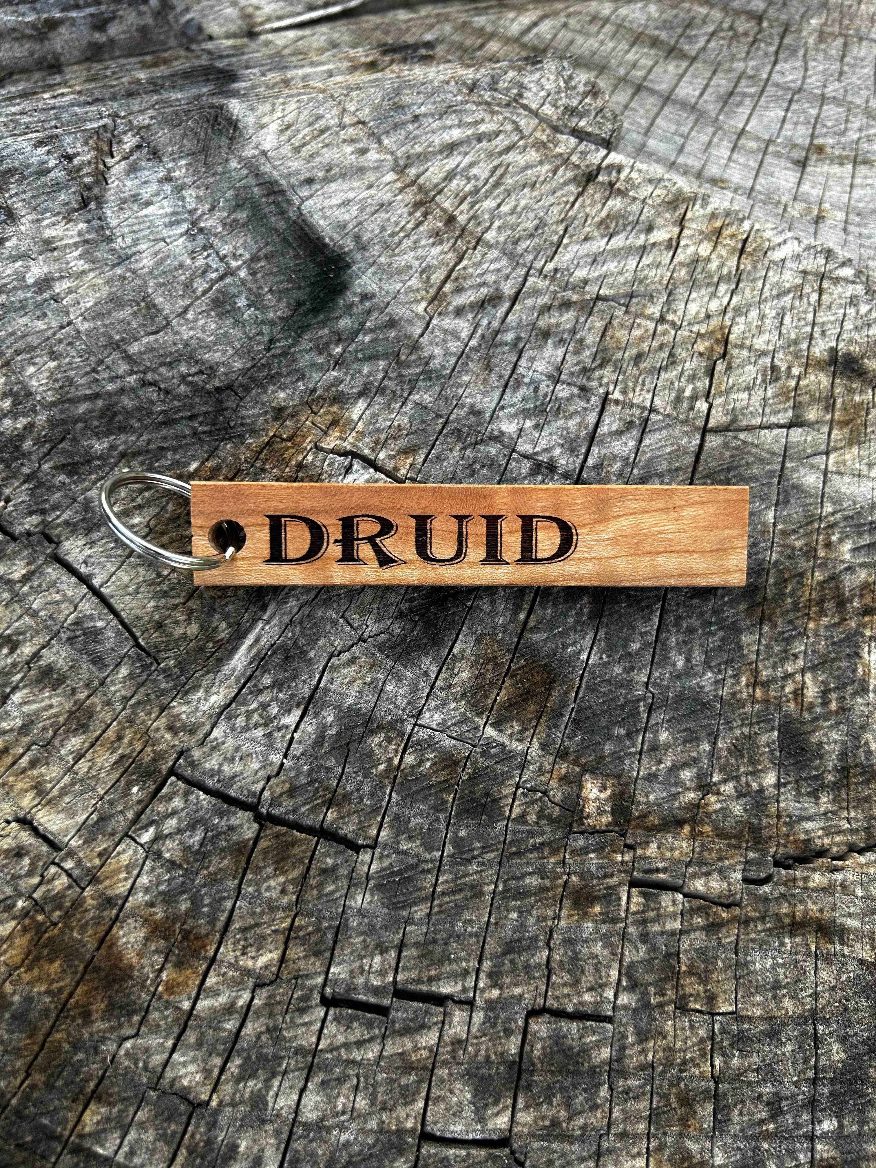 DND Character-Class Keychain - Dungeons & Dragons (Nat Twenty!)