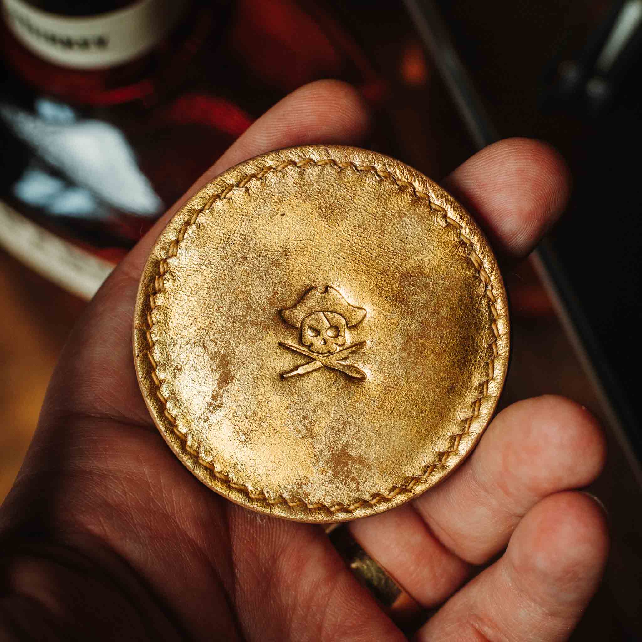 Peso Pocket v2 – Round Leather Coin Holder | Pirate Goods