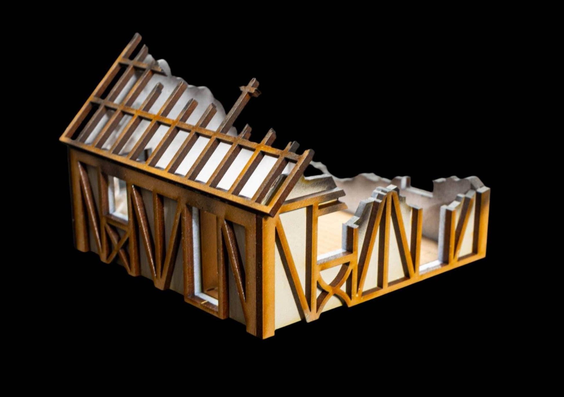 28mm Small Half Timber House - 28MPNT550 (Assembled and Painted) - 