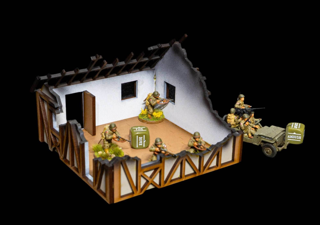 28mm Small Half Timber House - 28MPNT550 (Assembled and Painted) - 